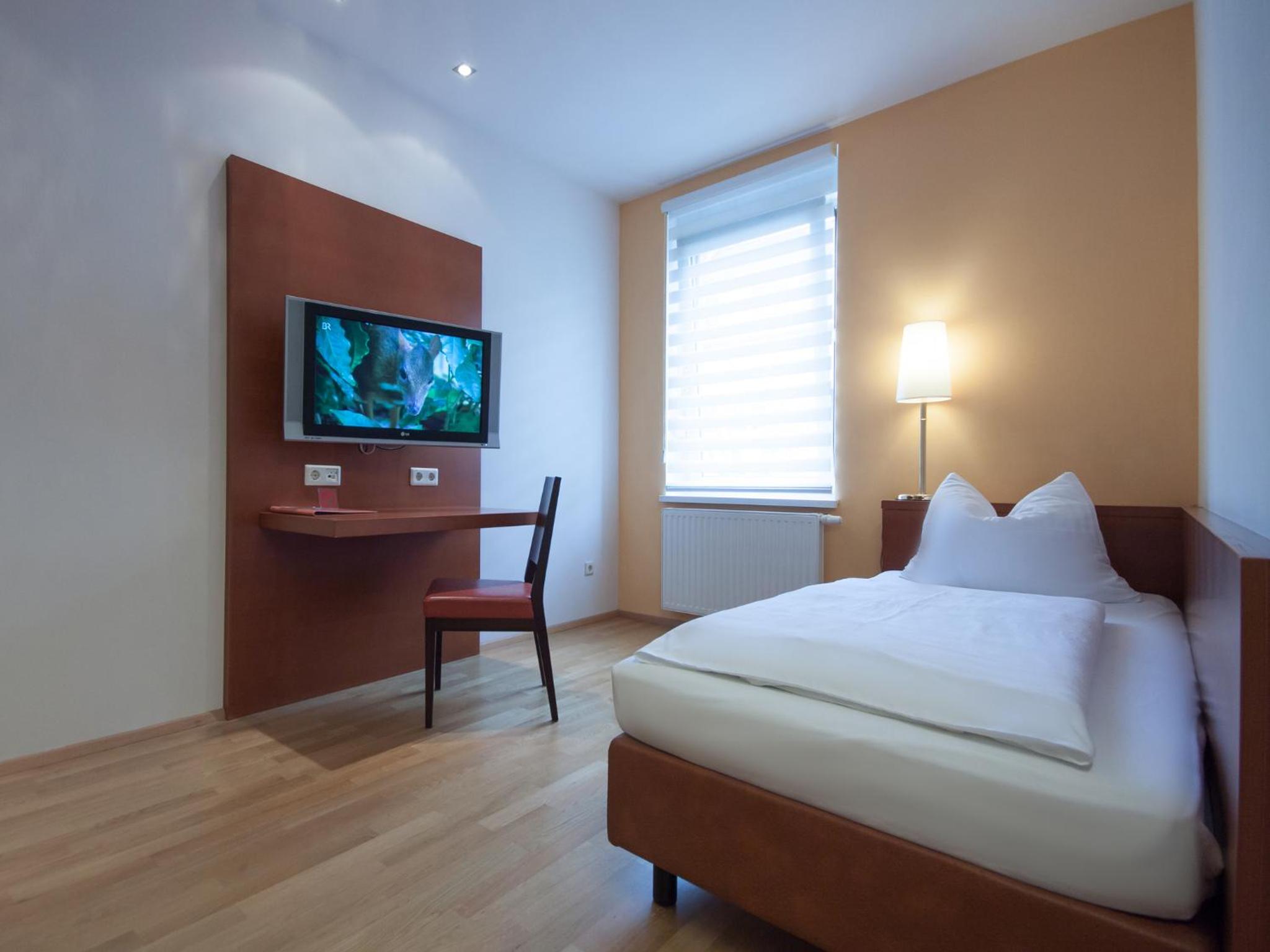Premium Single Room photo 2