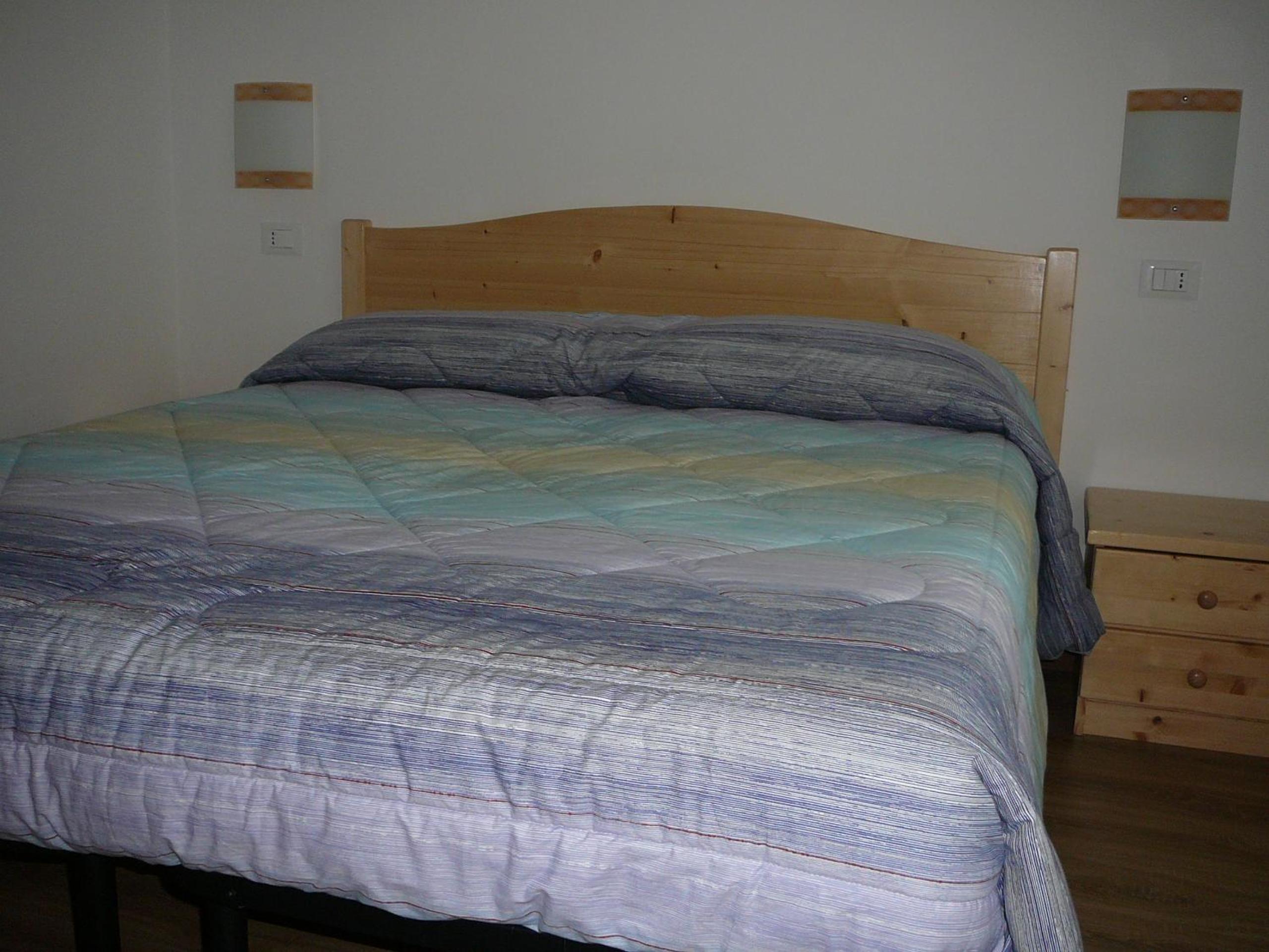 One-Bedroom Apartment - Photo 4