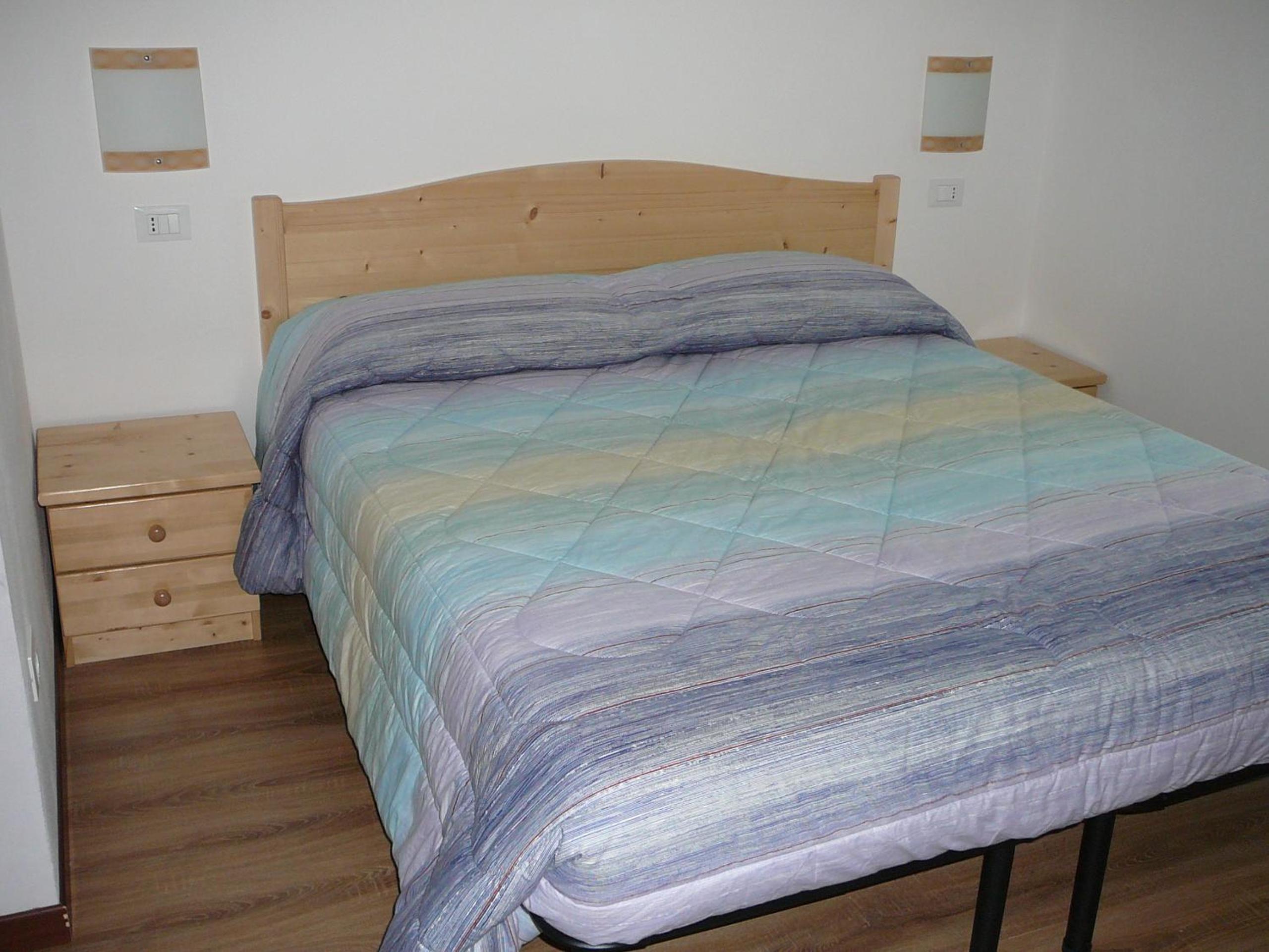 One-Bedroom Apartment - Photo 3