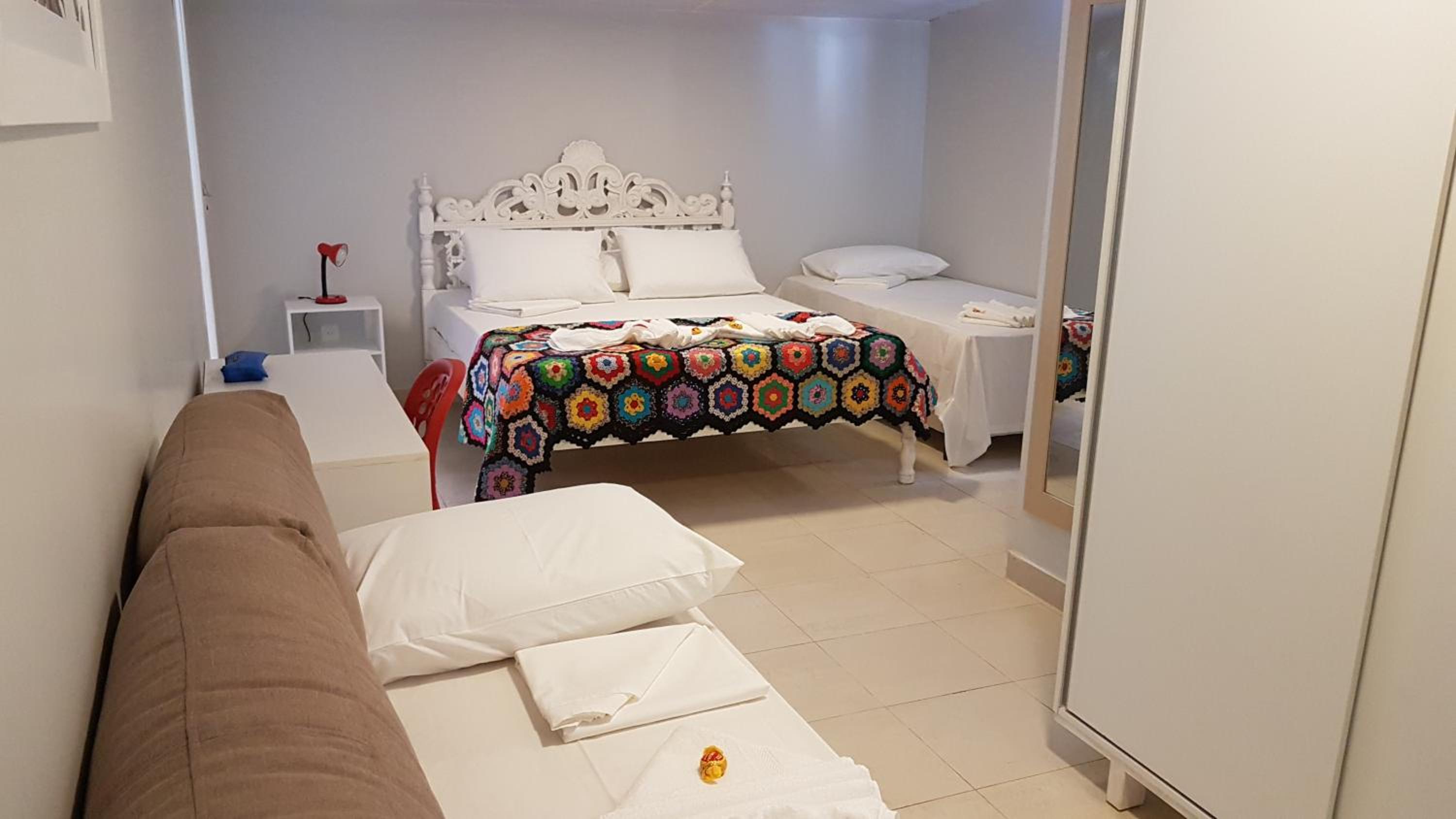 Pousada das Bromélias — Family Room