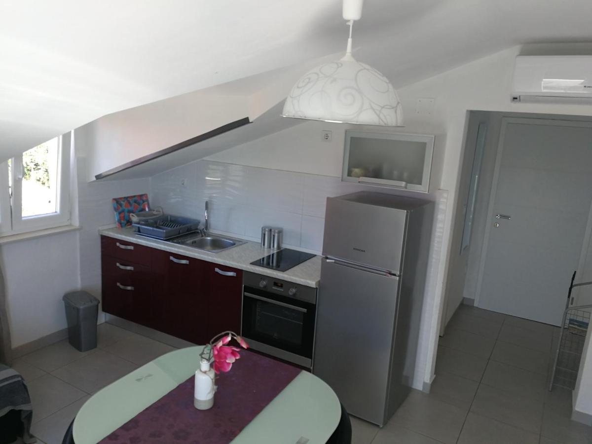 Apartment with Sea View - Photo 15