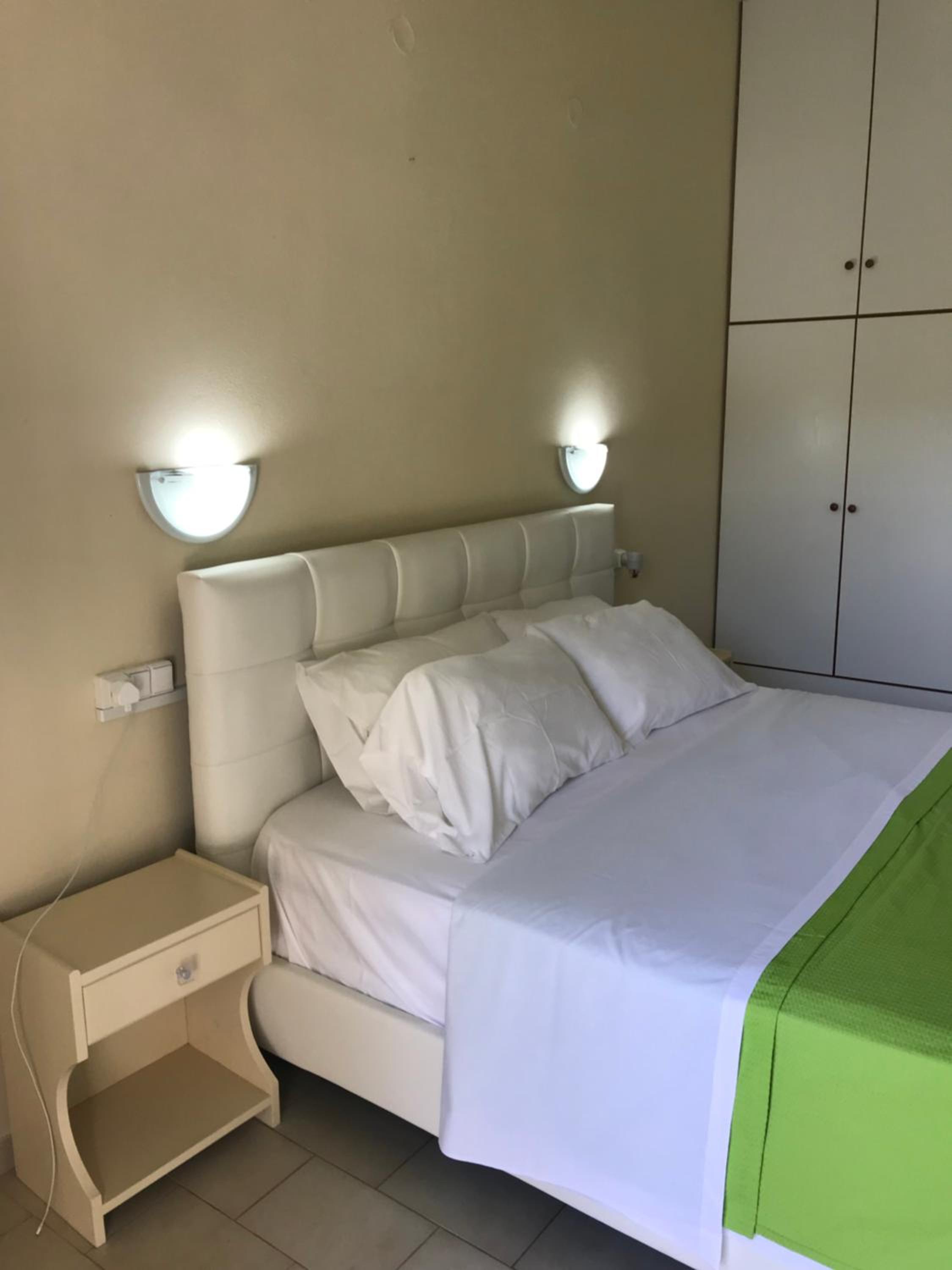 Two bedroom Apartment with Garden view