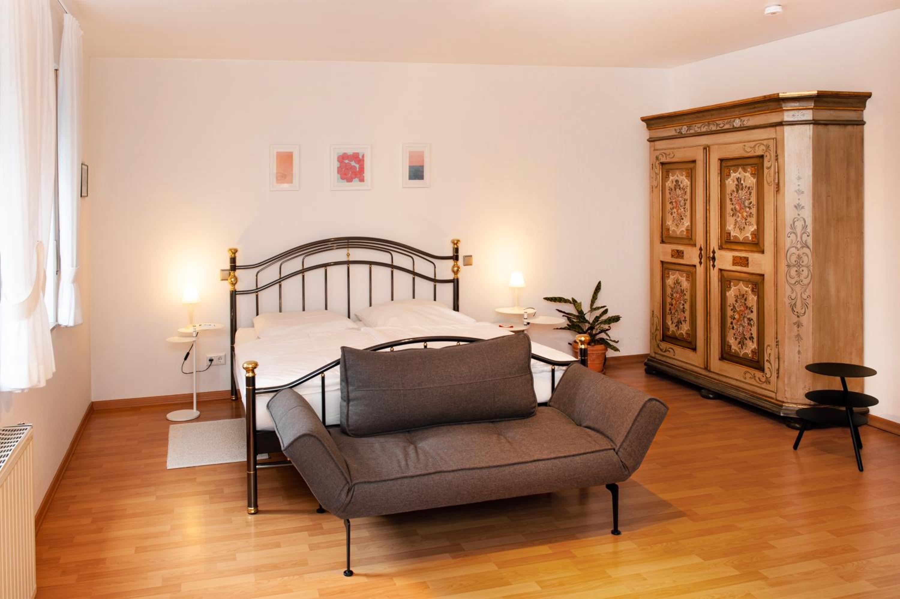 Studio Apartment