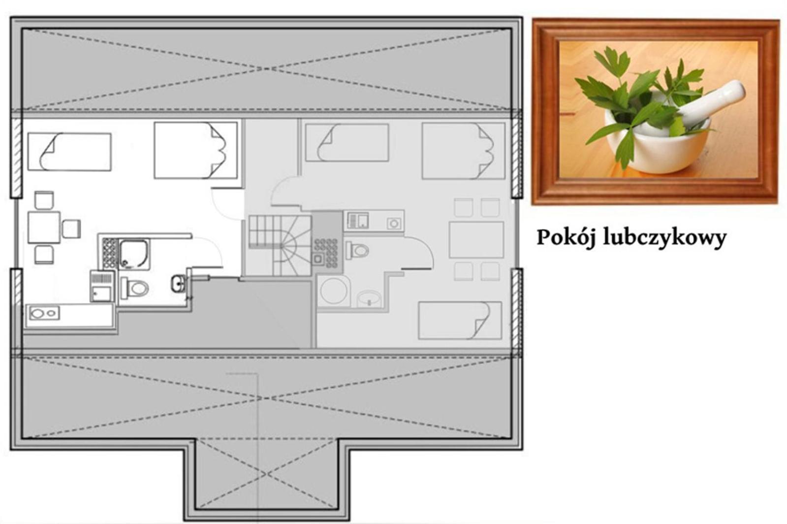 Quadruple Room with Shower - Photo 10