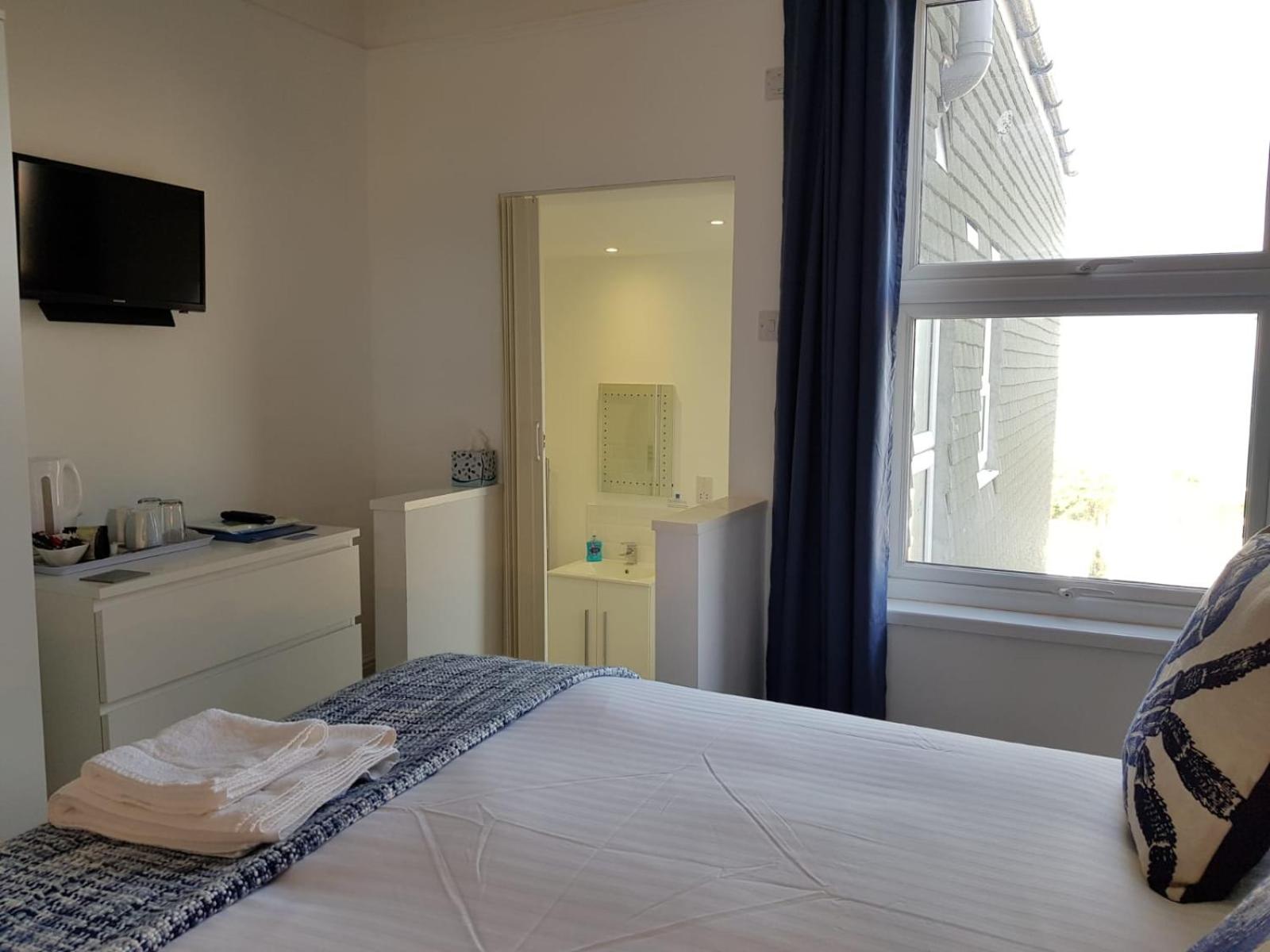 Double Room - Photo 6