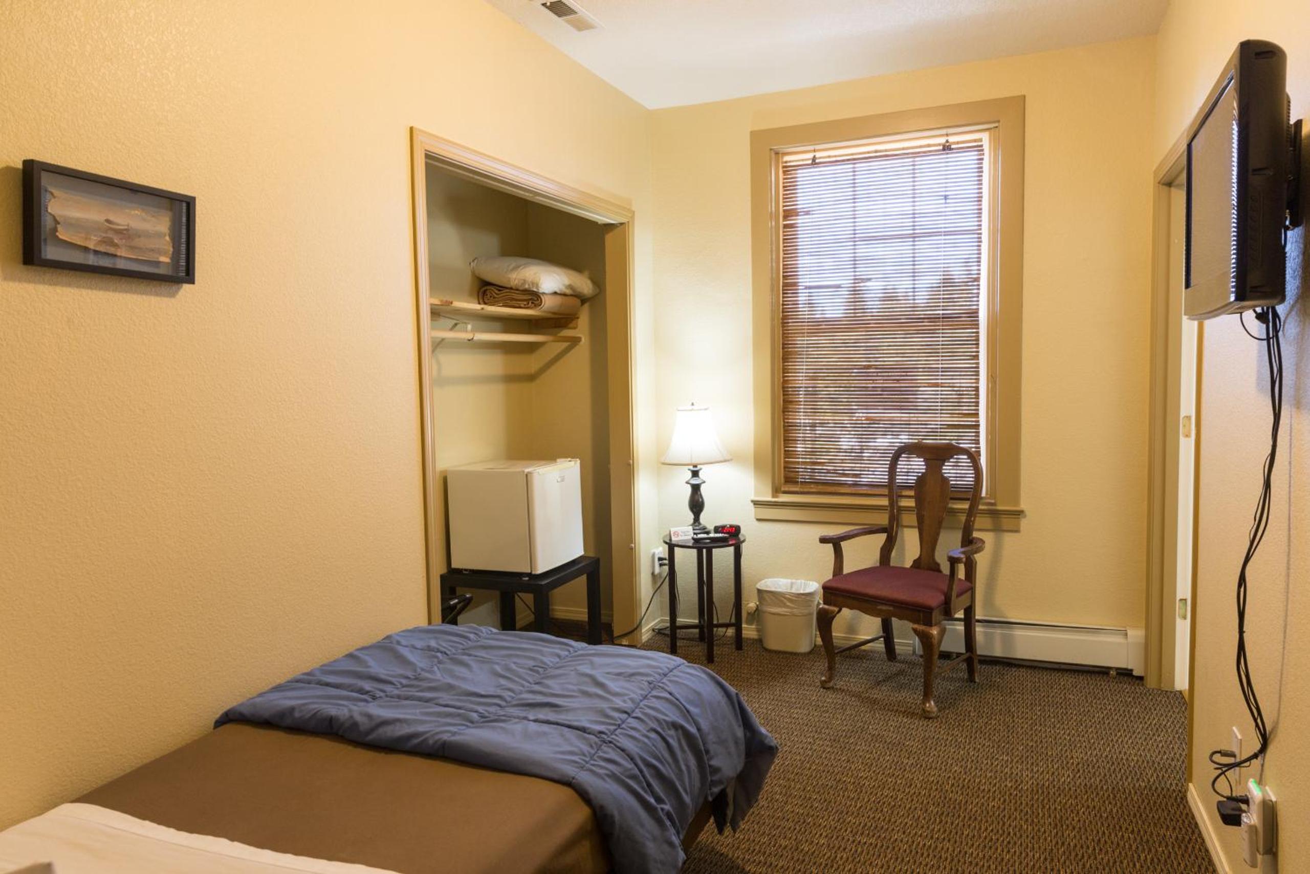 Twin Room with View