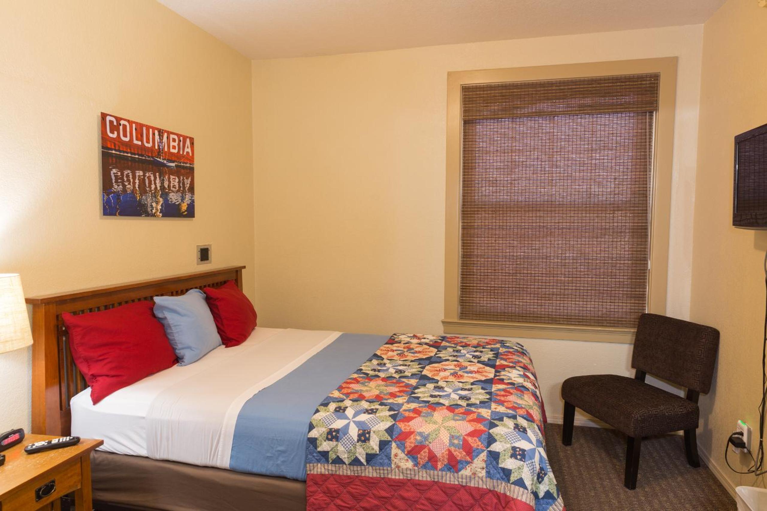 Queen Room with River View photo 1