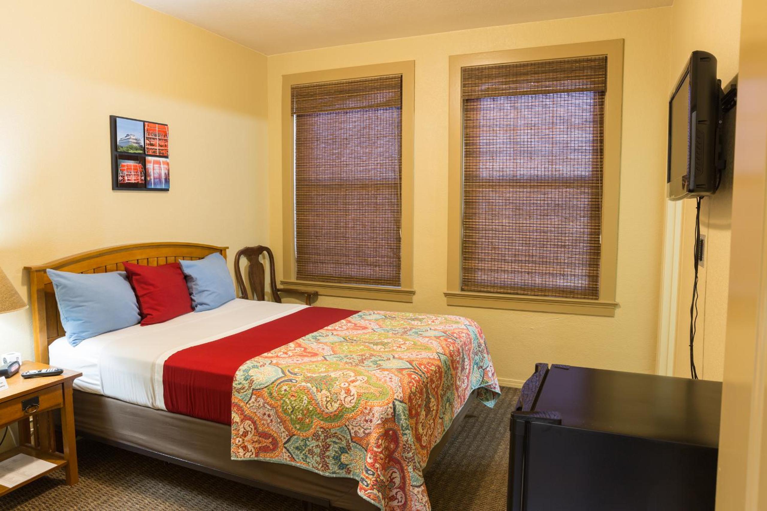 Queen Room with River View photo 1