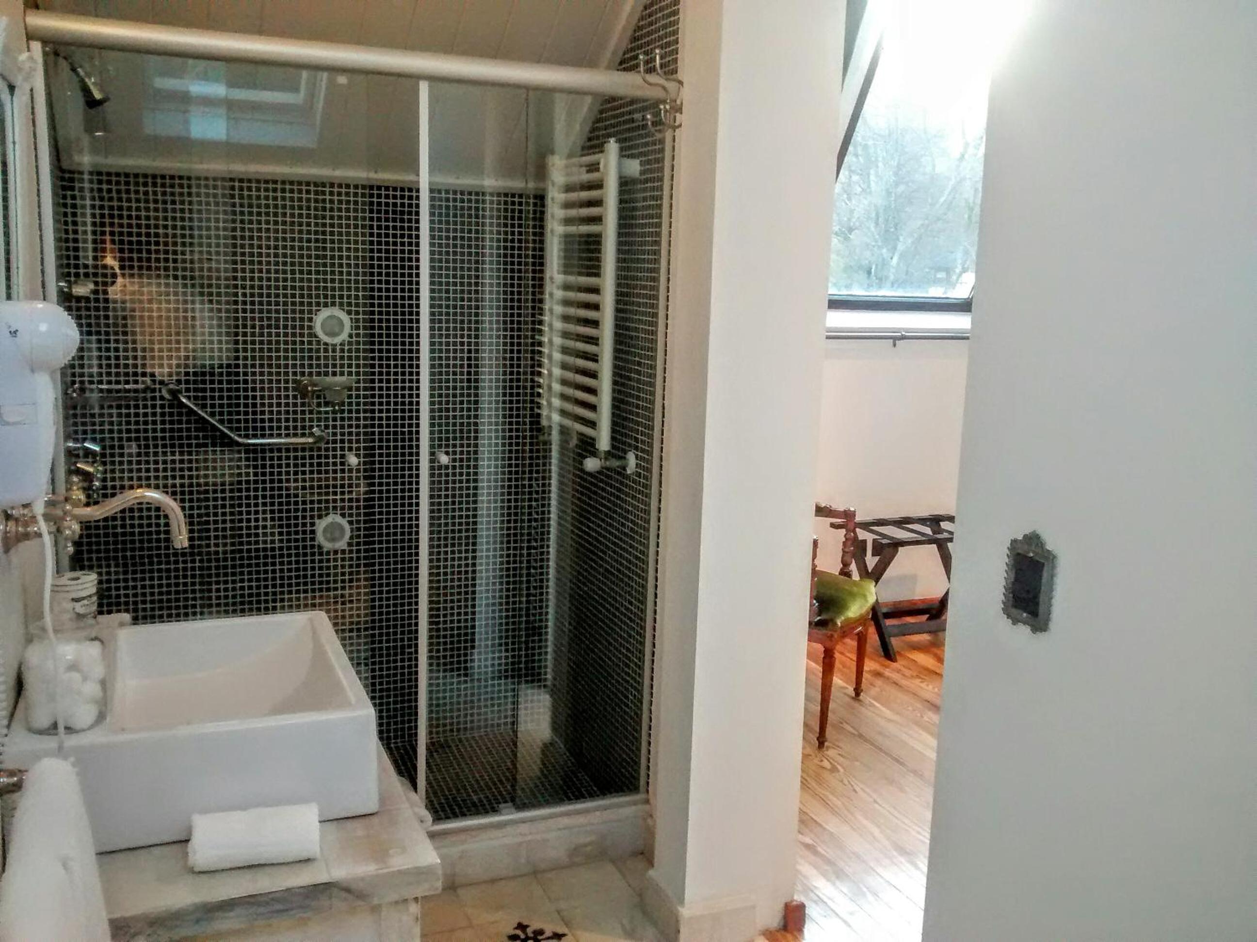 Superior Quadruple Room photo 2