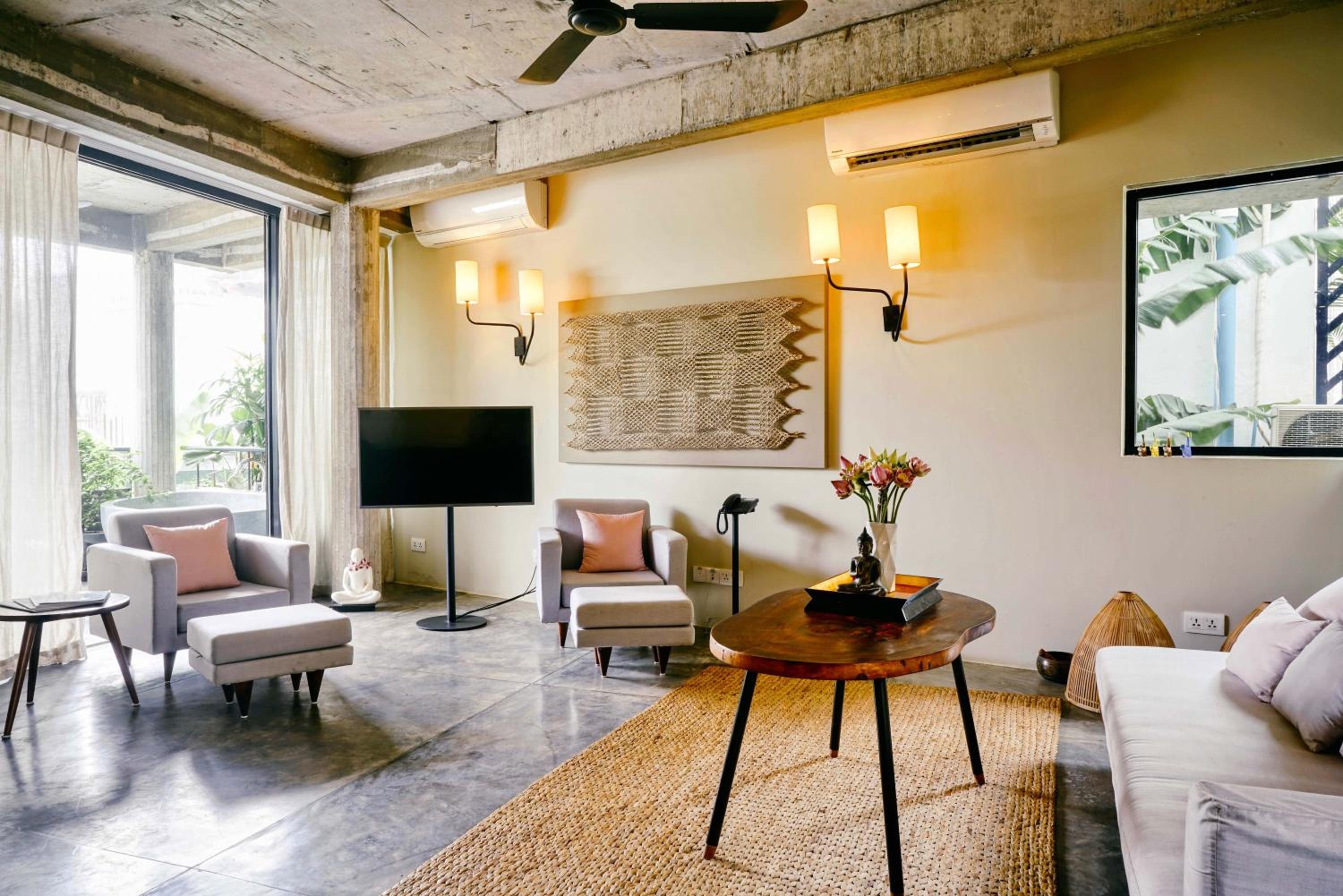 One-Bedroom Apartment - Photo 5