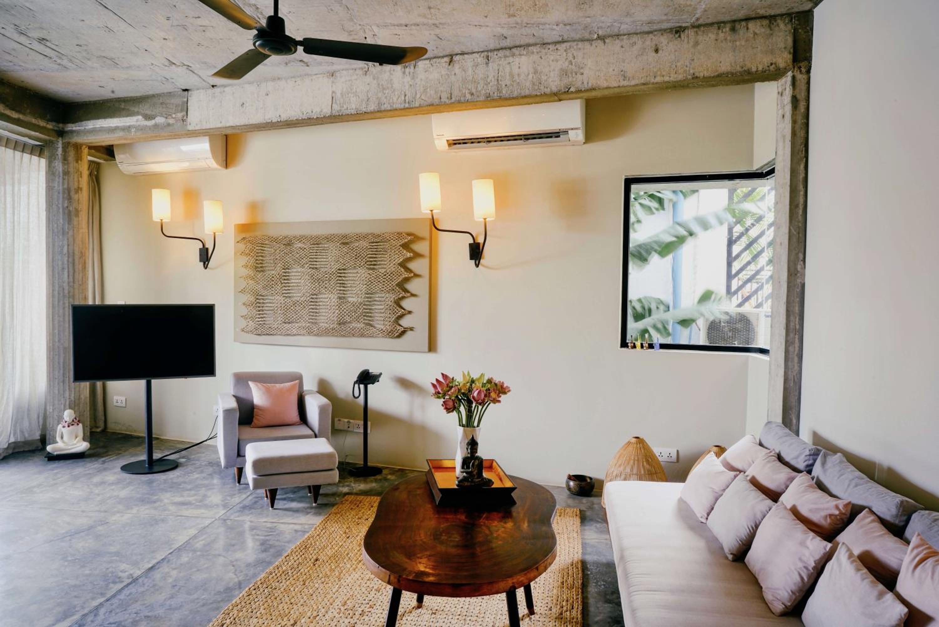One-Bedroom Apartment - Photo 13