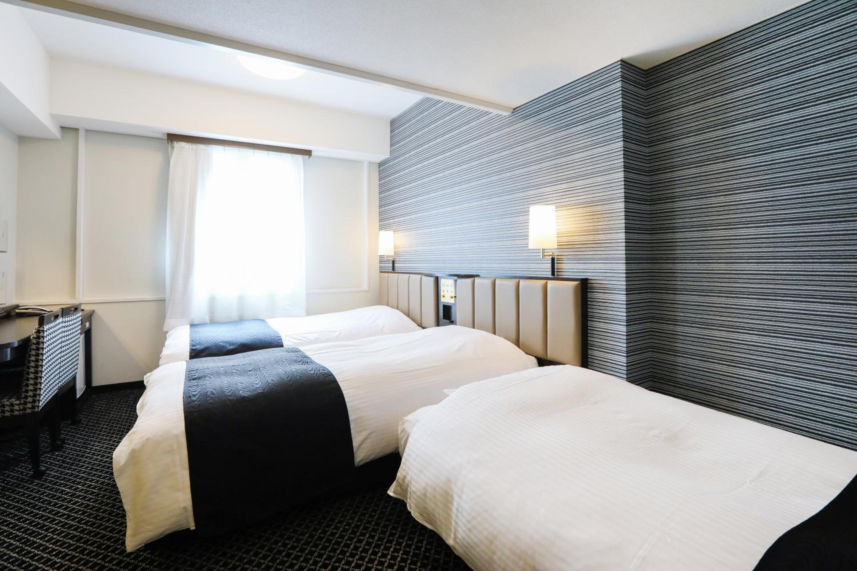 Triple Room - Non-Smoking - Photo 1