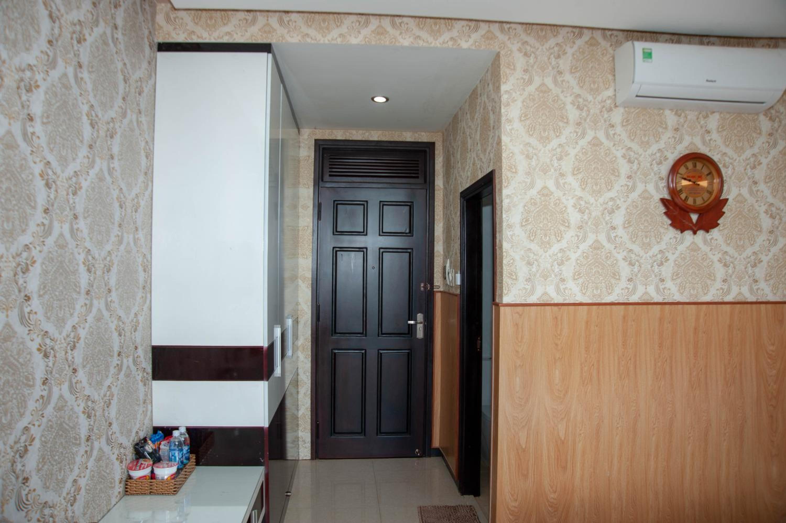 Deluxe Double Room with Balcony - Photo 9
