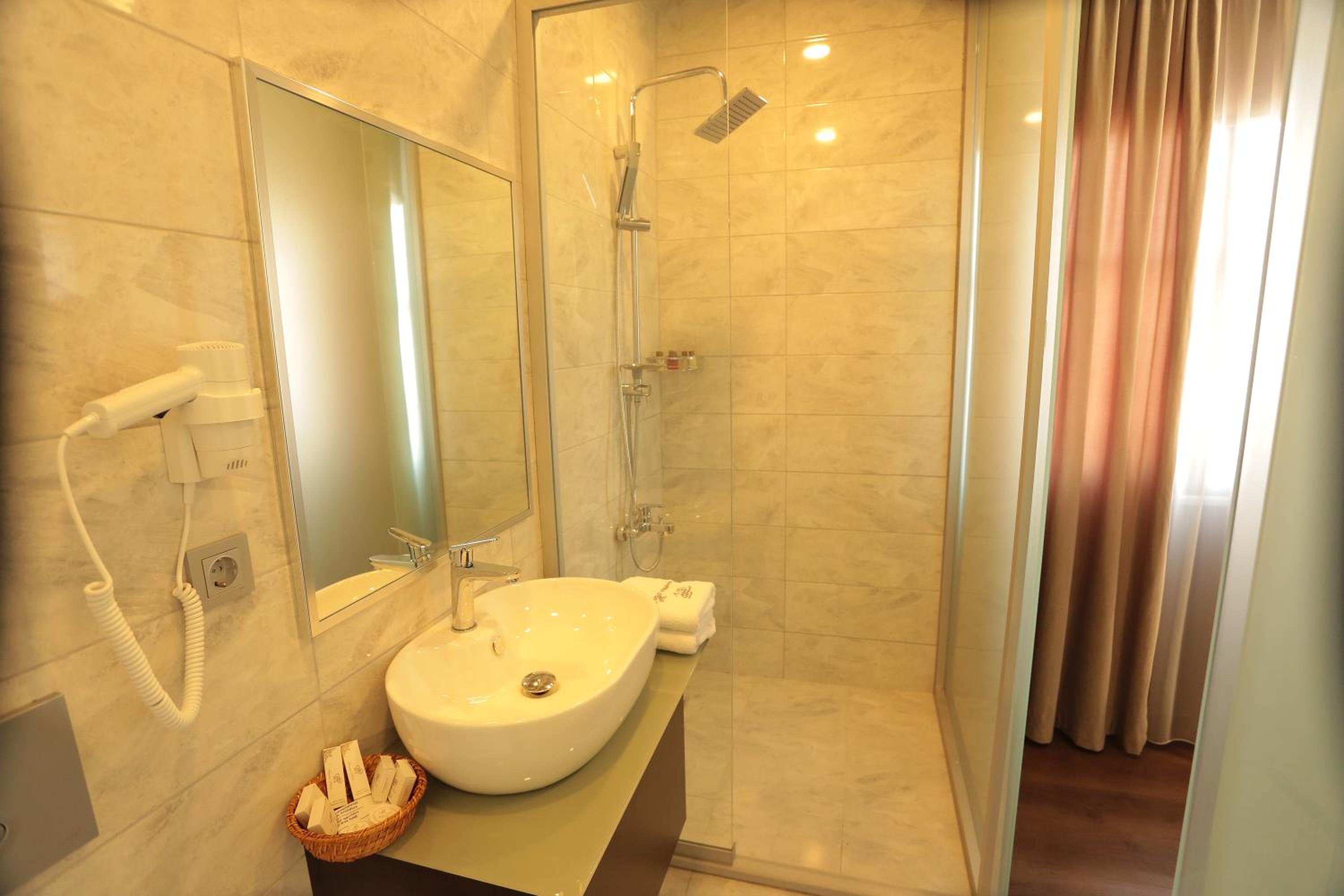 Junior Suite with Balcony photo 3