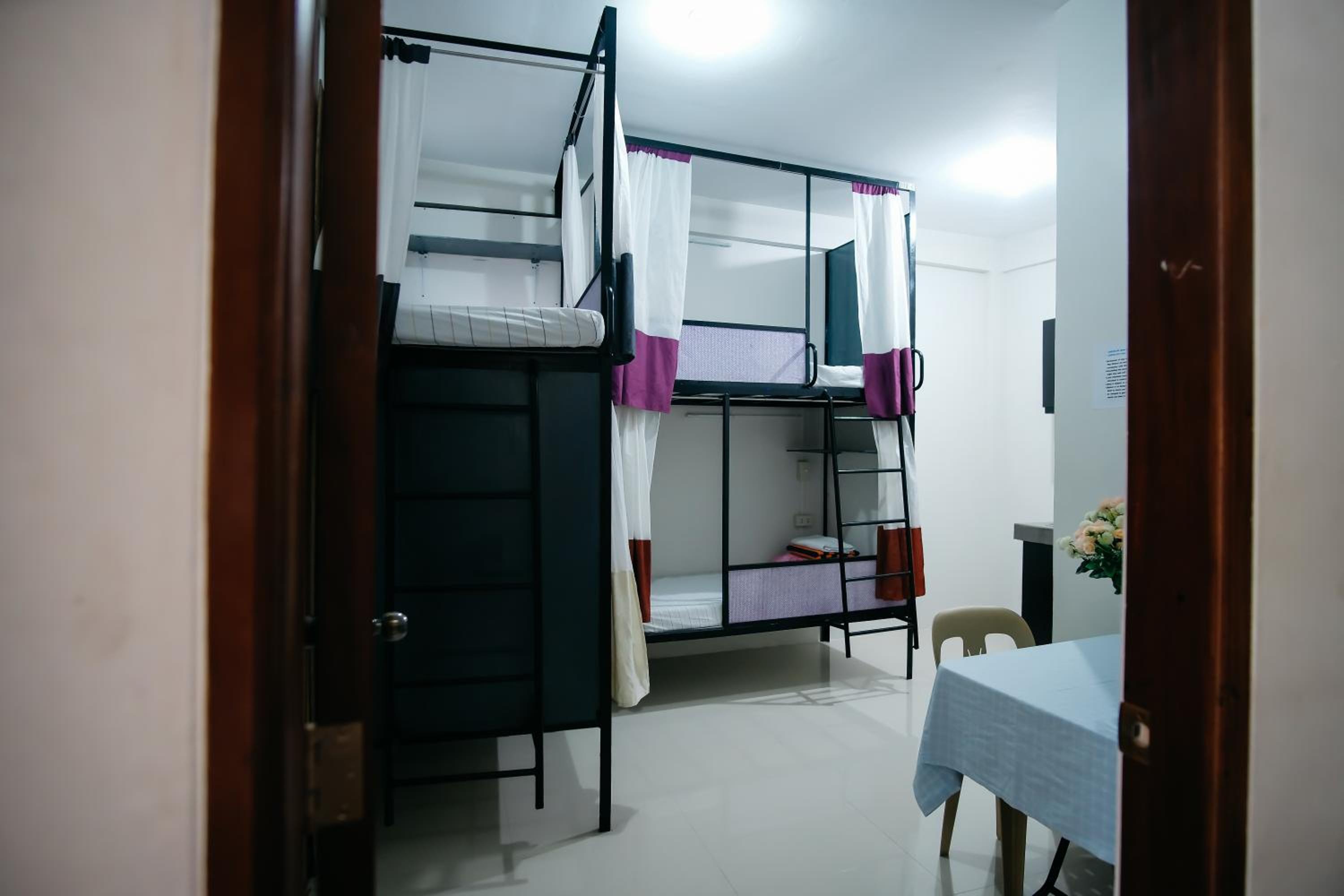 Bed in 4-Bed Mixed Dormitory Room photo 3
