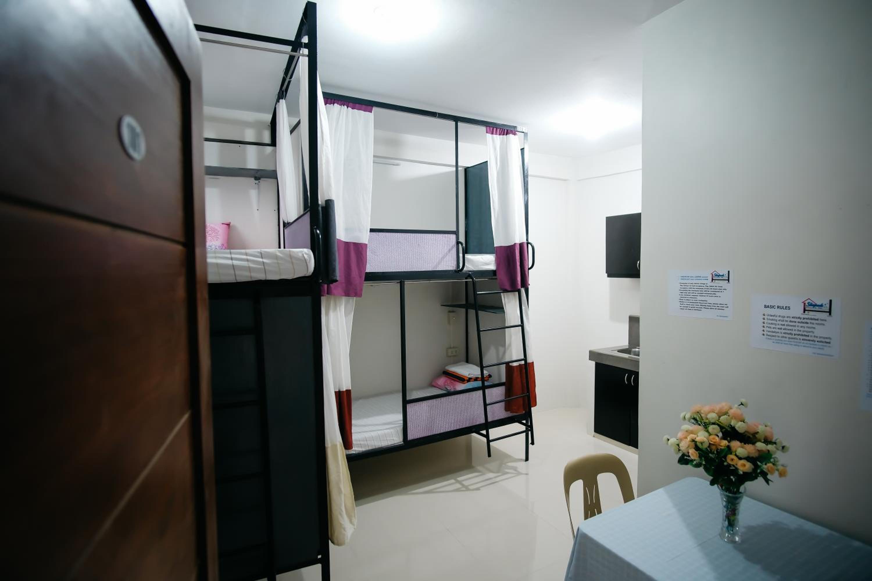 4-Bed Mixed Dormitory Room photo 1