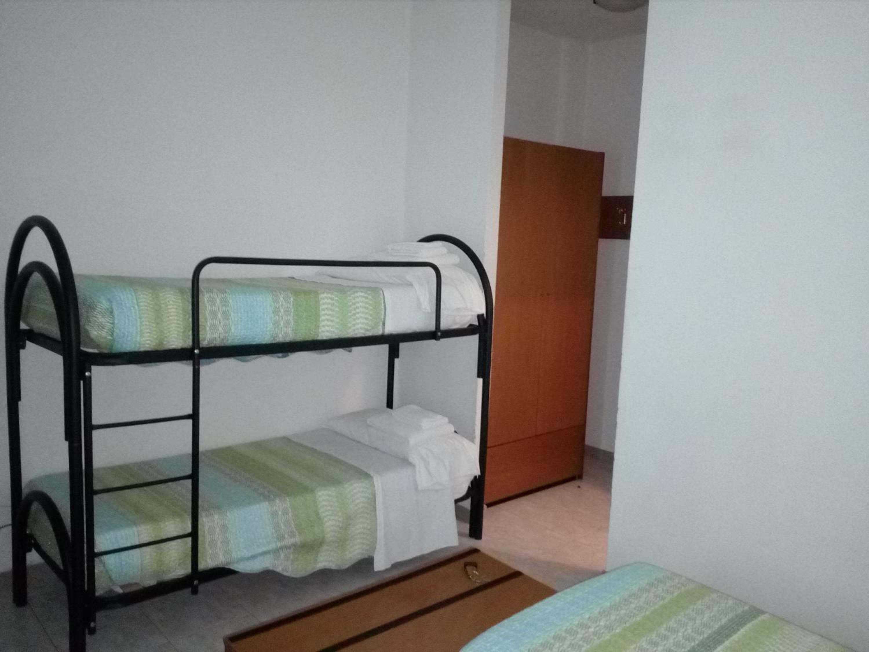 Quadruple Room - Photo 3