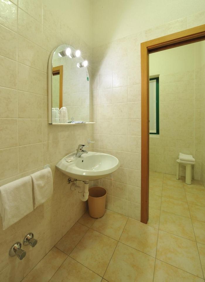 Superior Double or Twin Room photo 2