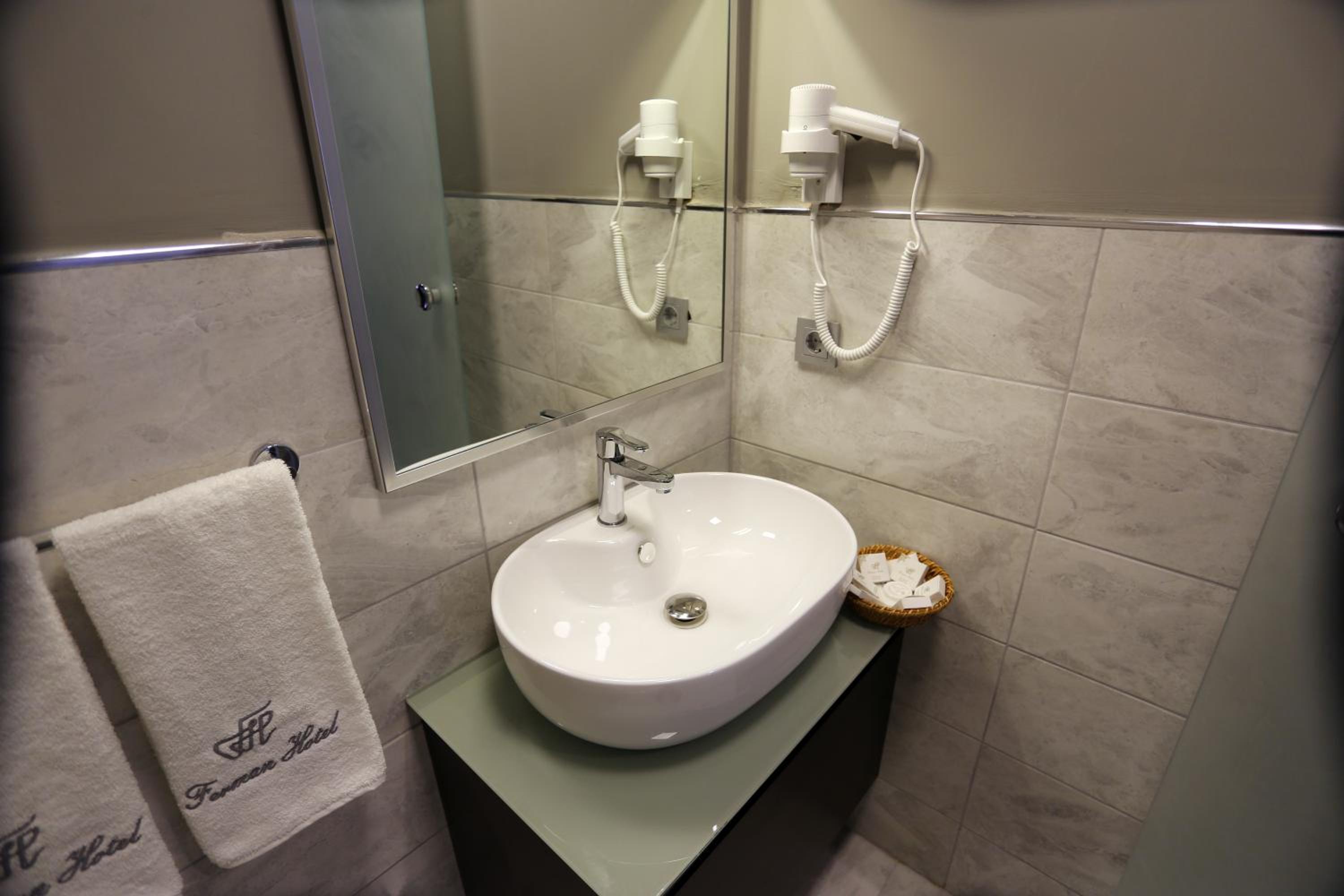 Deluxe Twin Room photo 2