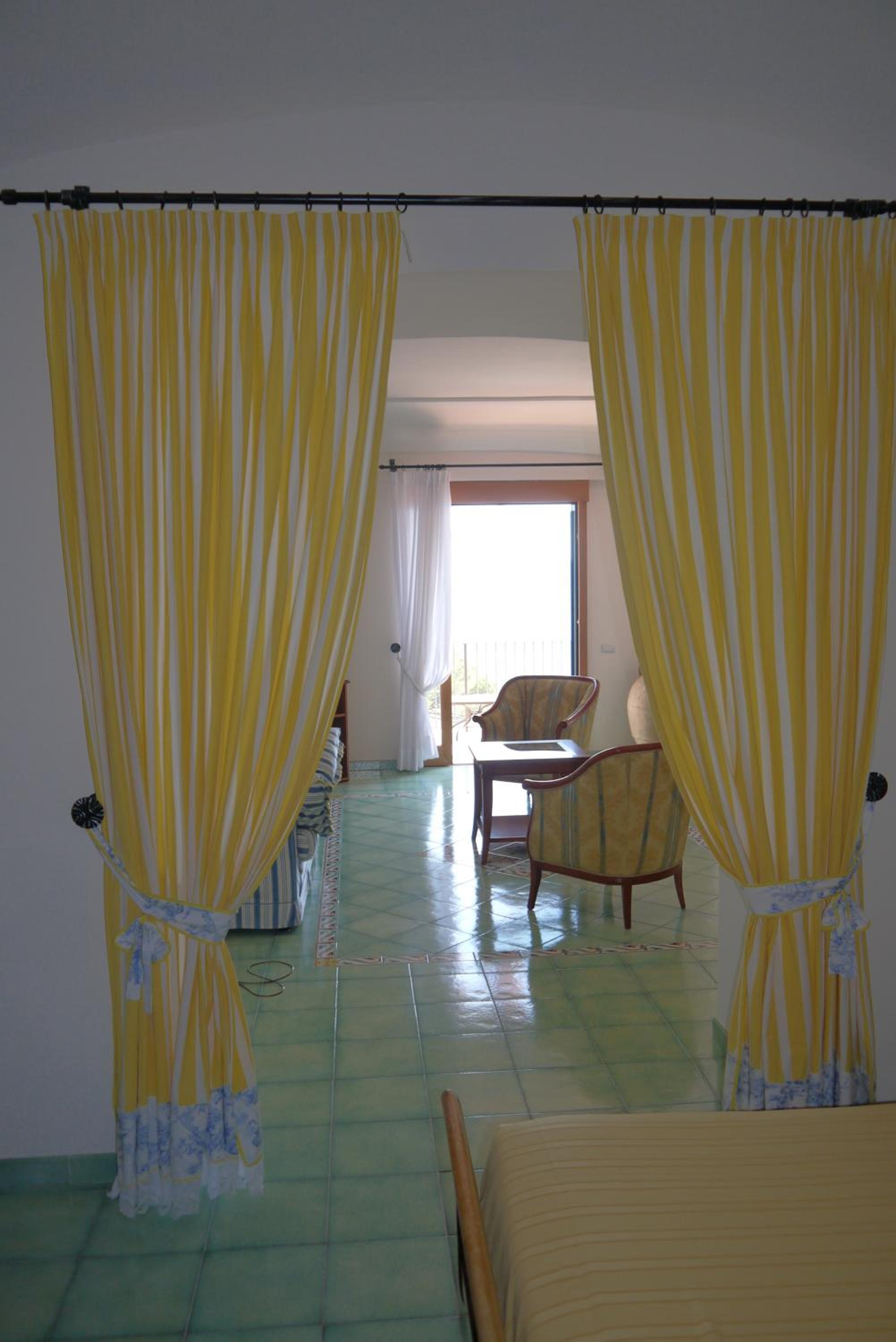 Junior Suite with Sea View - Photo 11