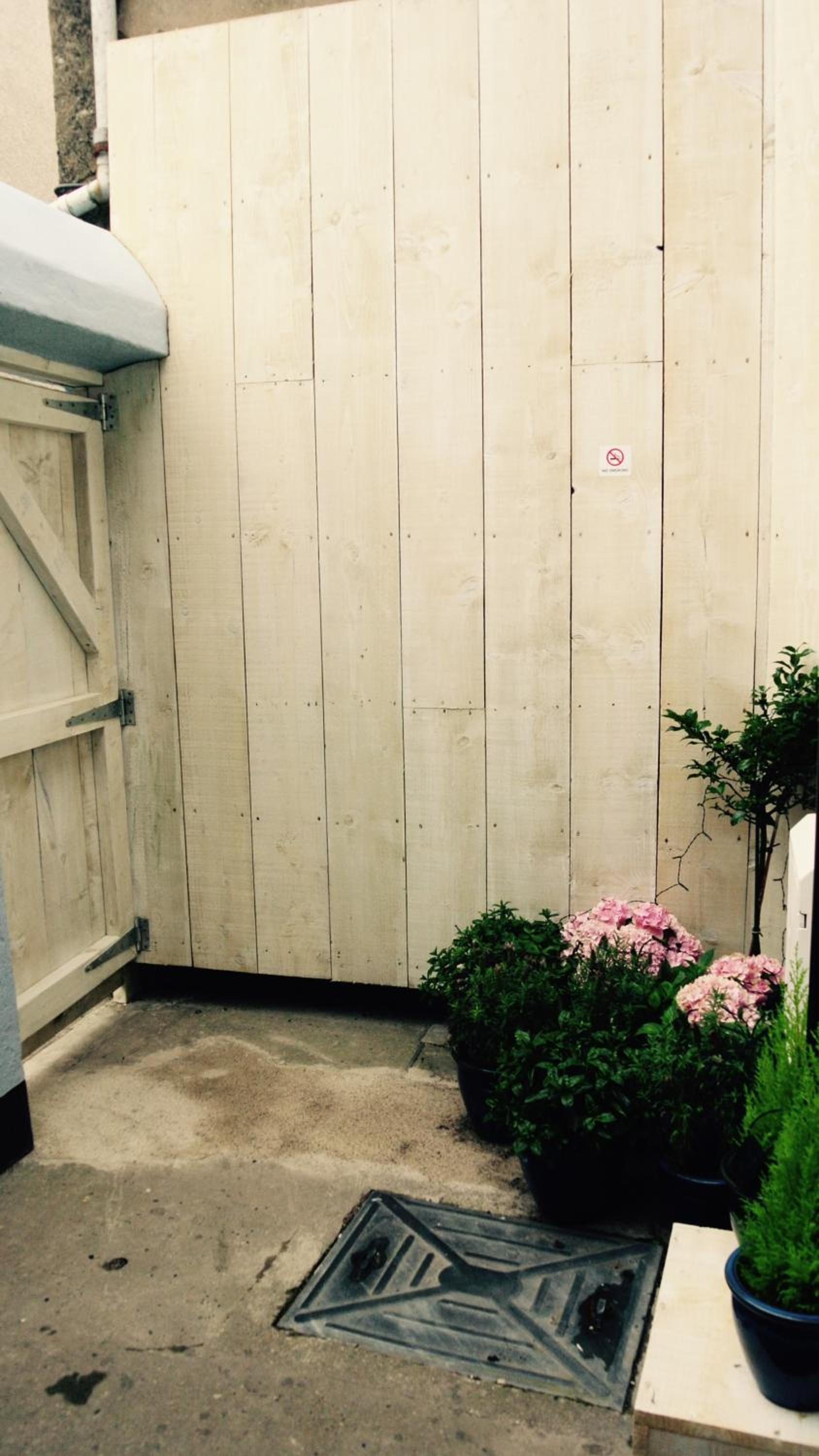 Suite - Photo 19