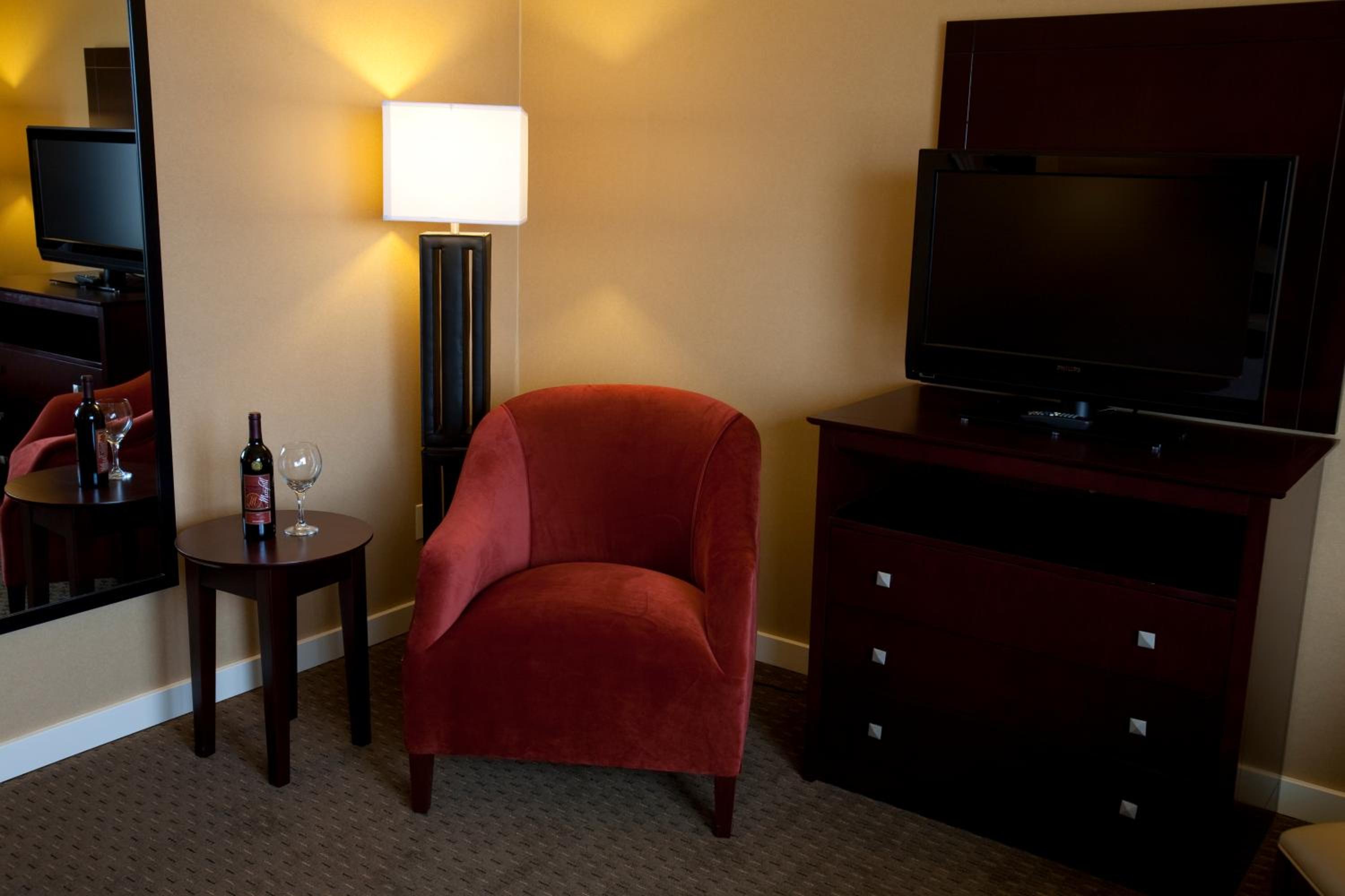 Standard King Room - Photo 4