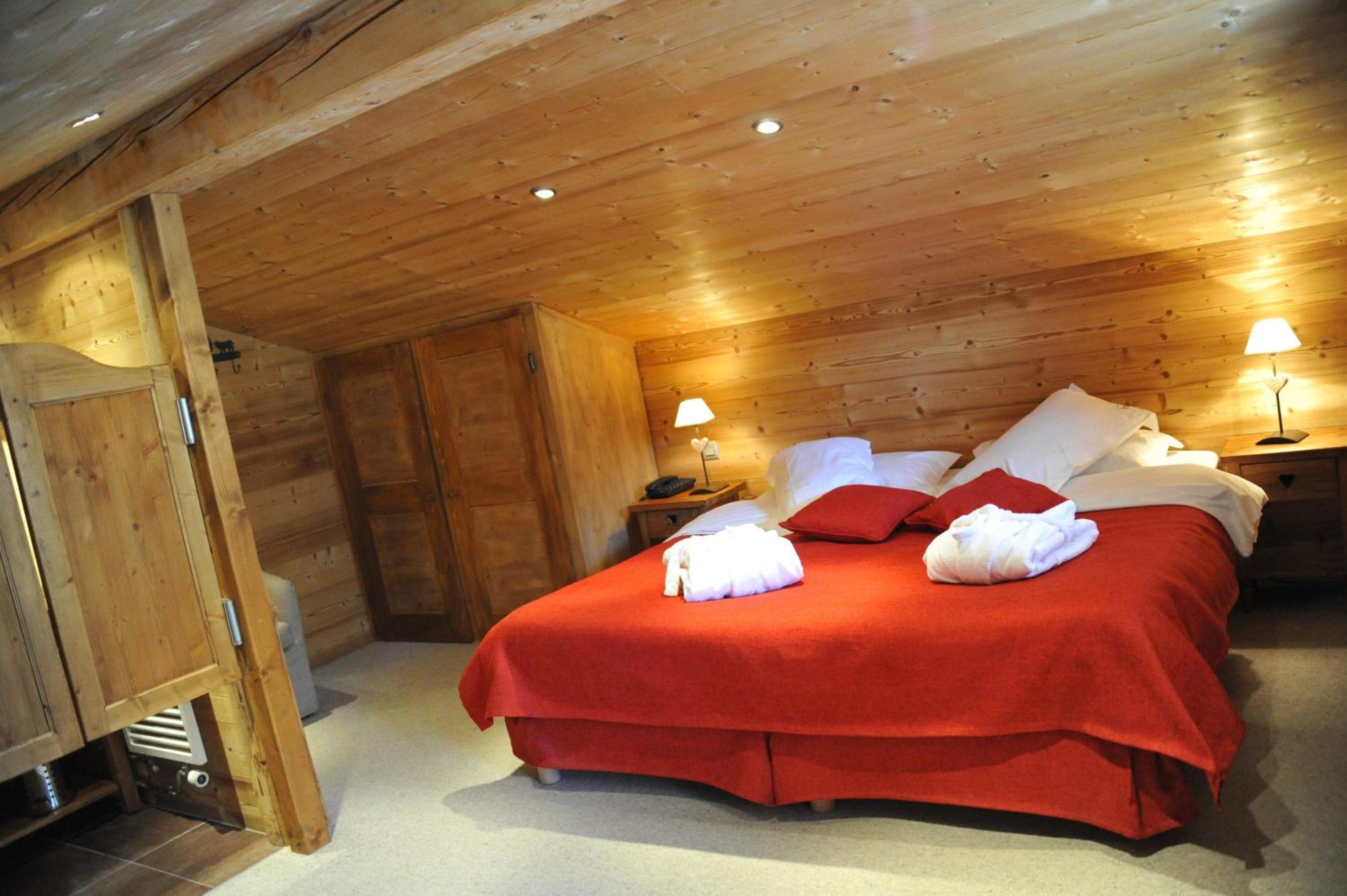 Double or Twin Room - Photo 3