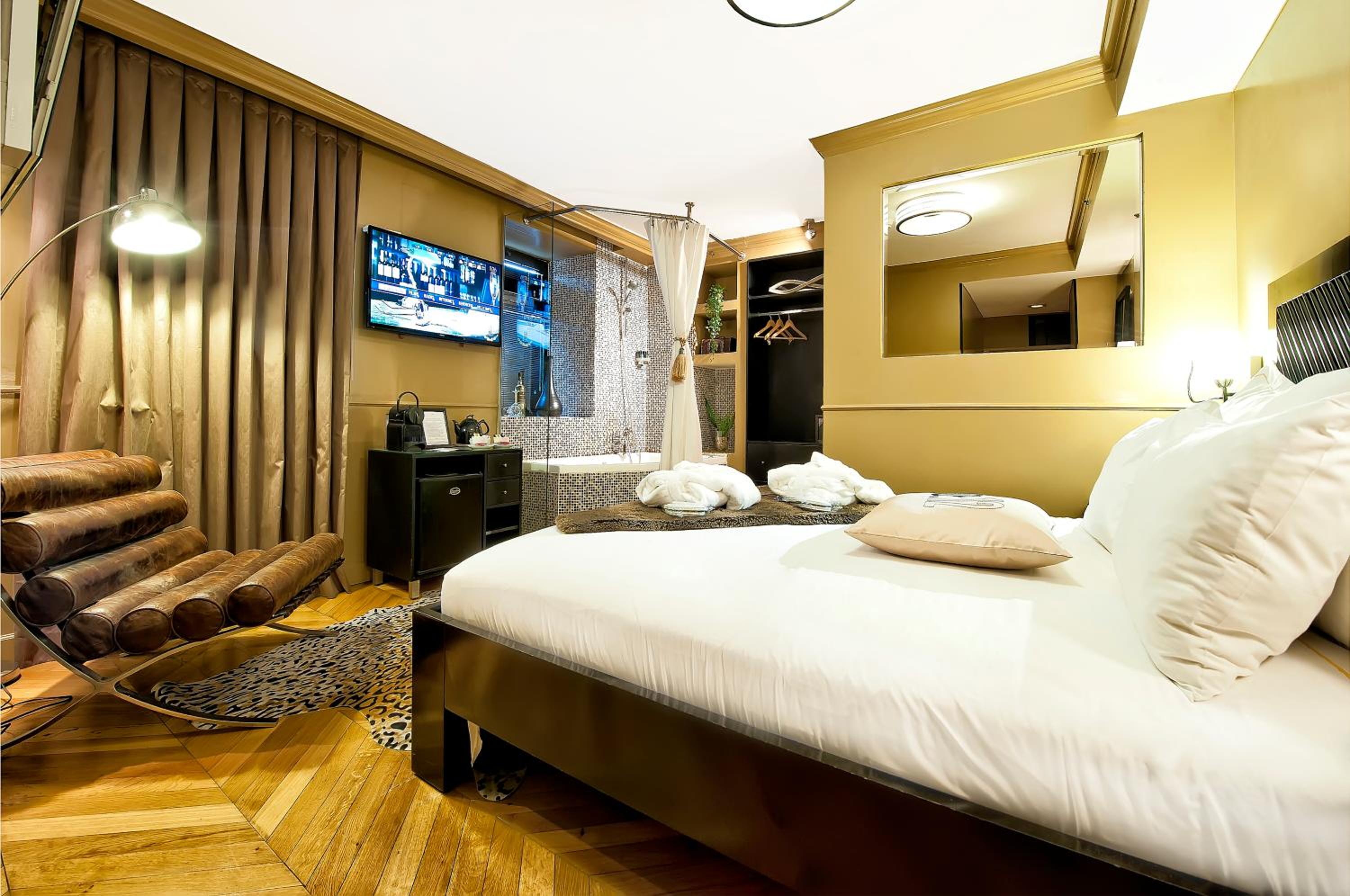 Luxury Room with Spa Bath photo 2