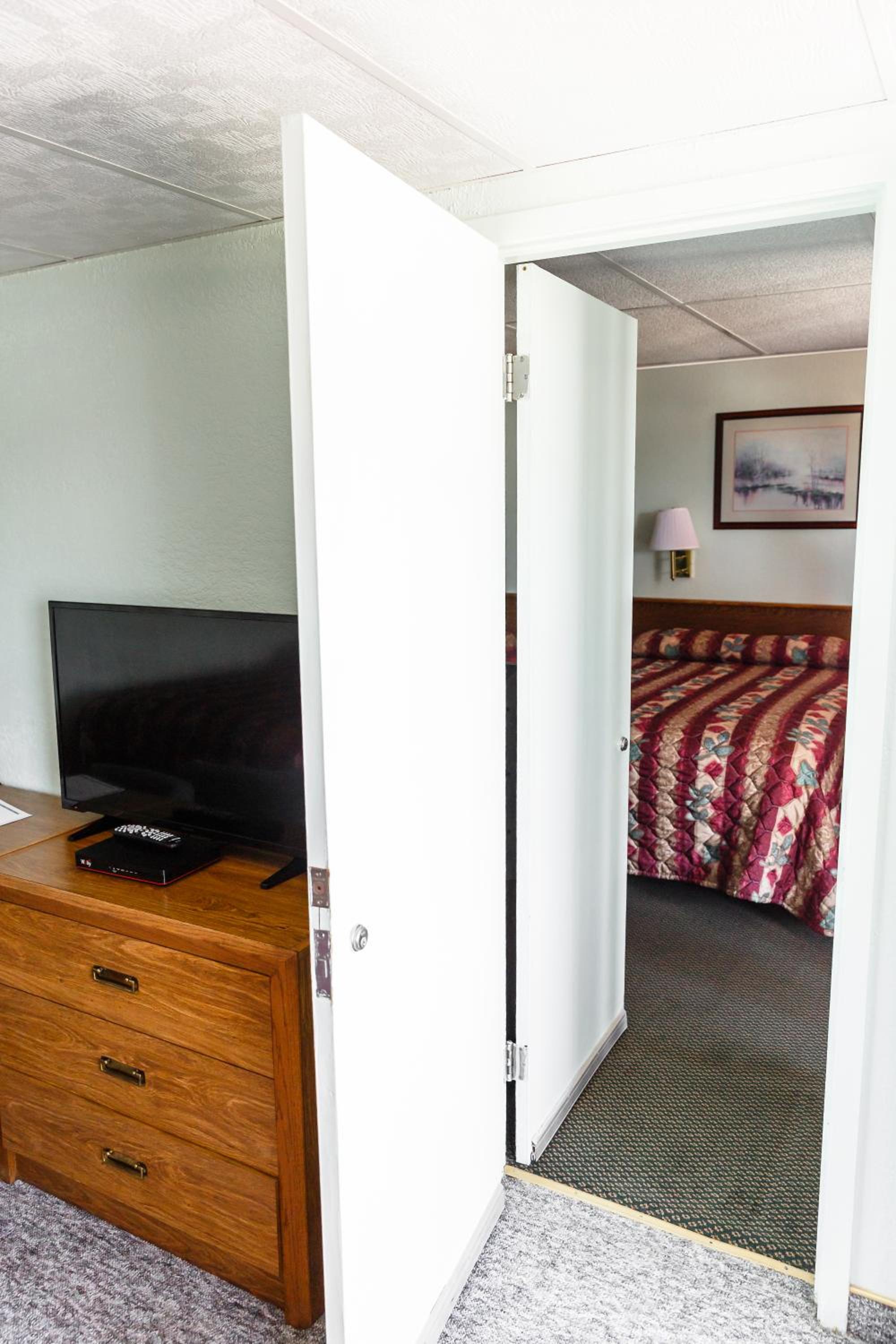 Double Room with Two Double Beds photo 2