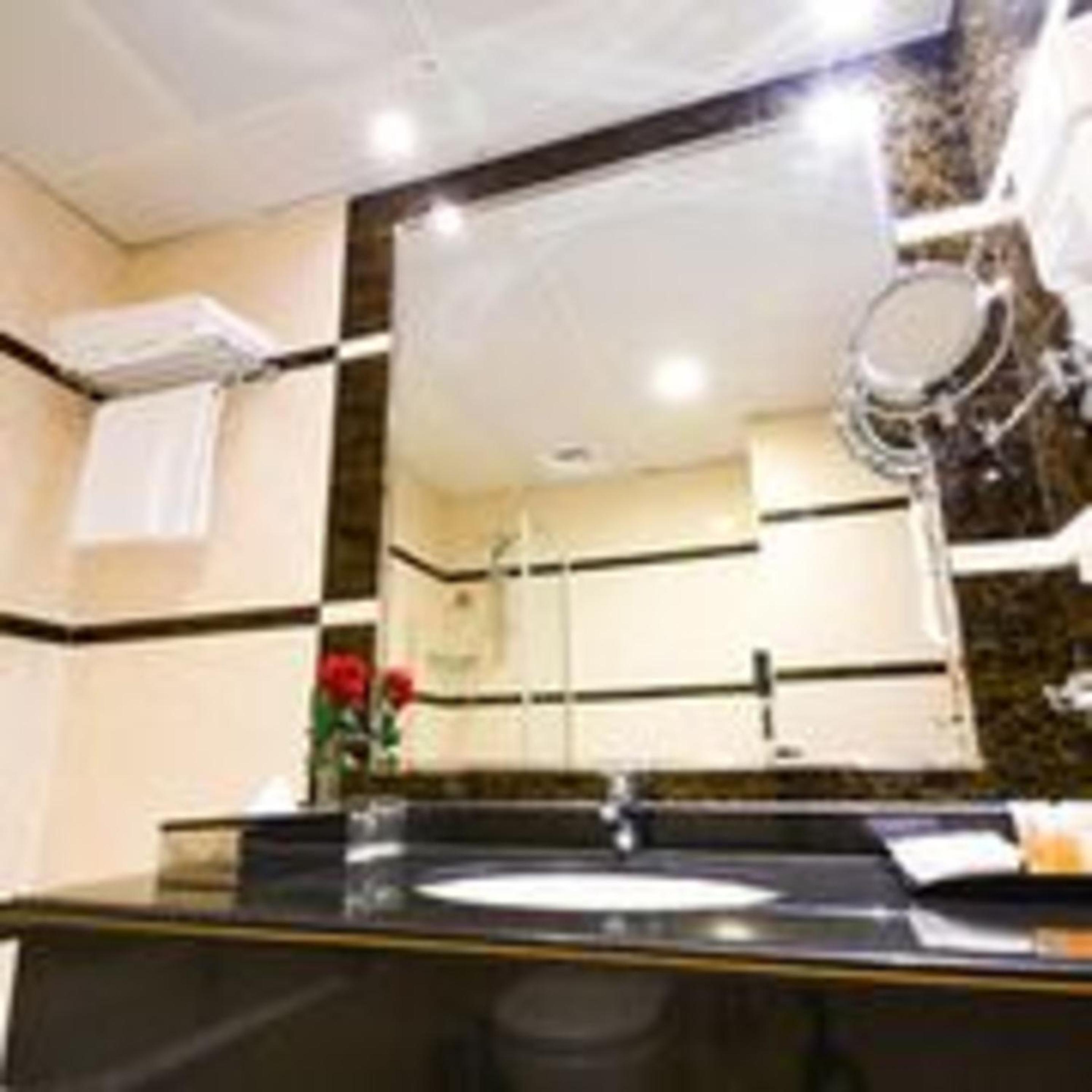 Twin Room - Photo 1
