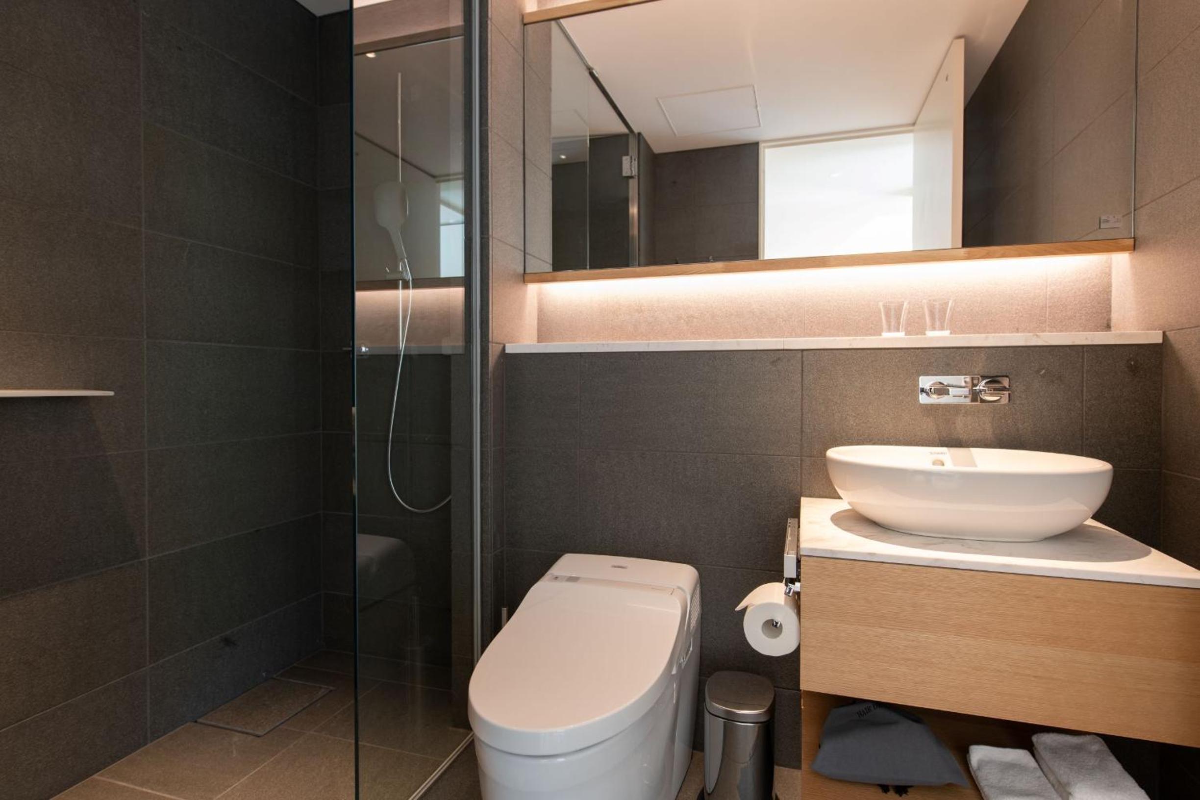 1 Bedroom Suite photo 2