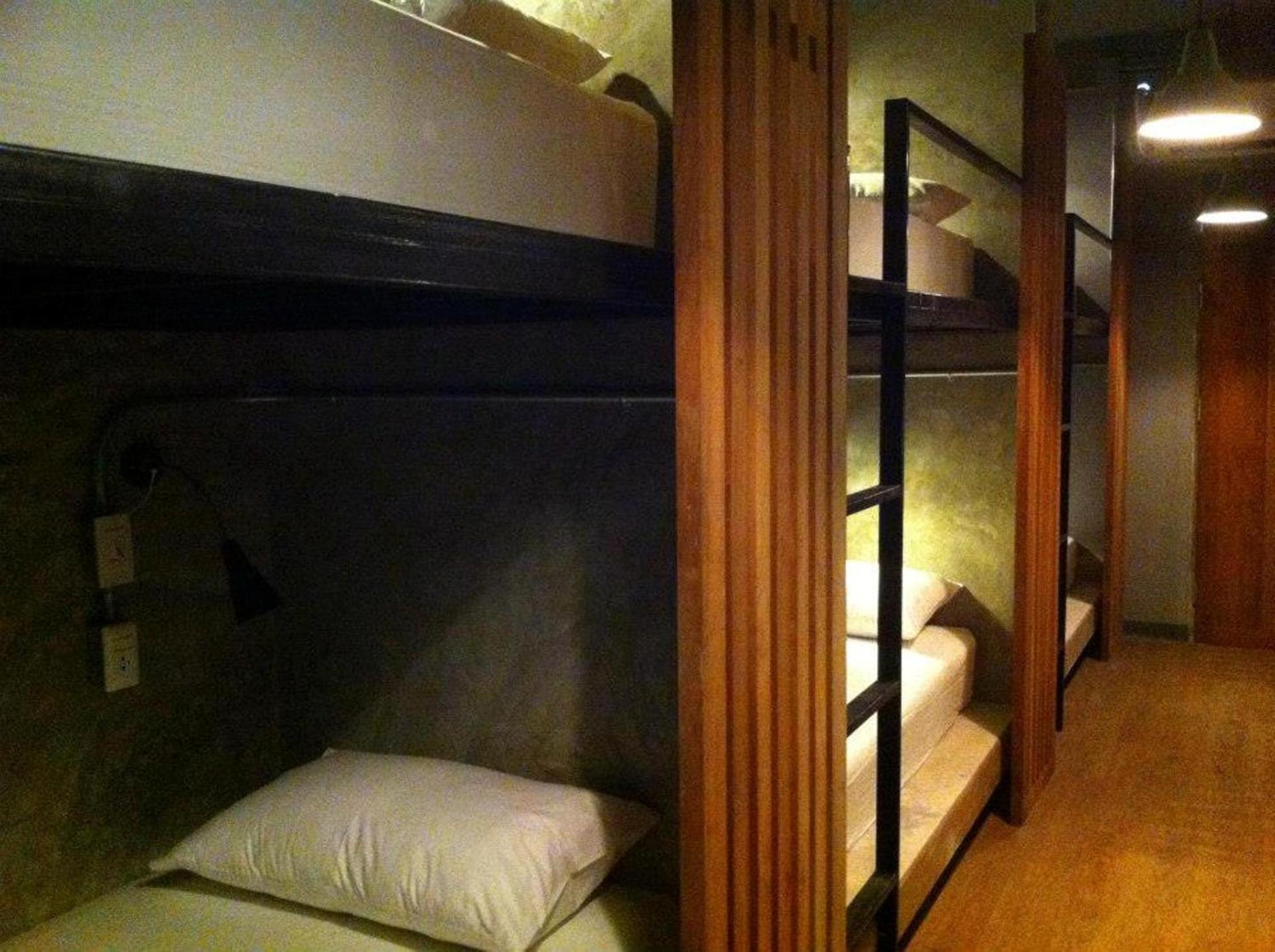 Single Bed in 8-Bed Female Dormitory Room photo 3