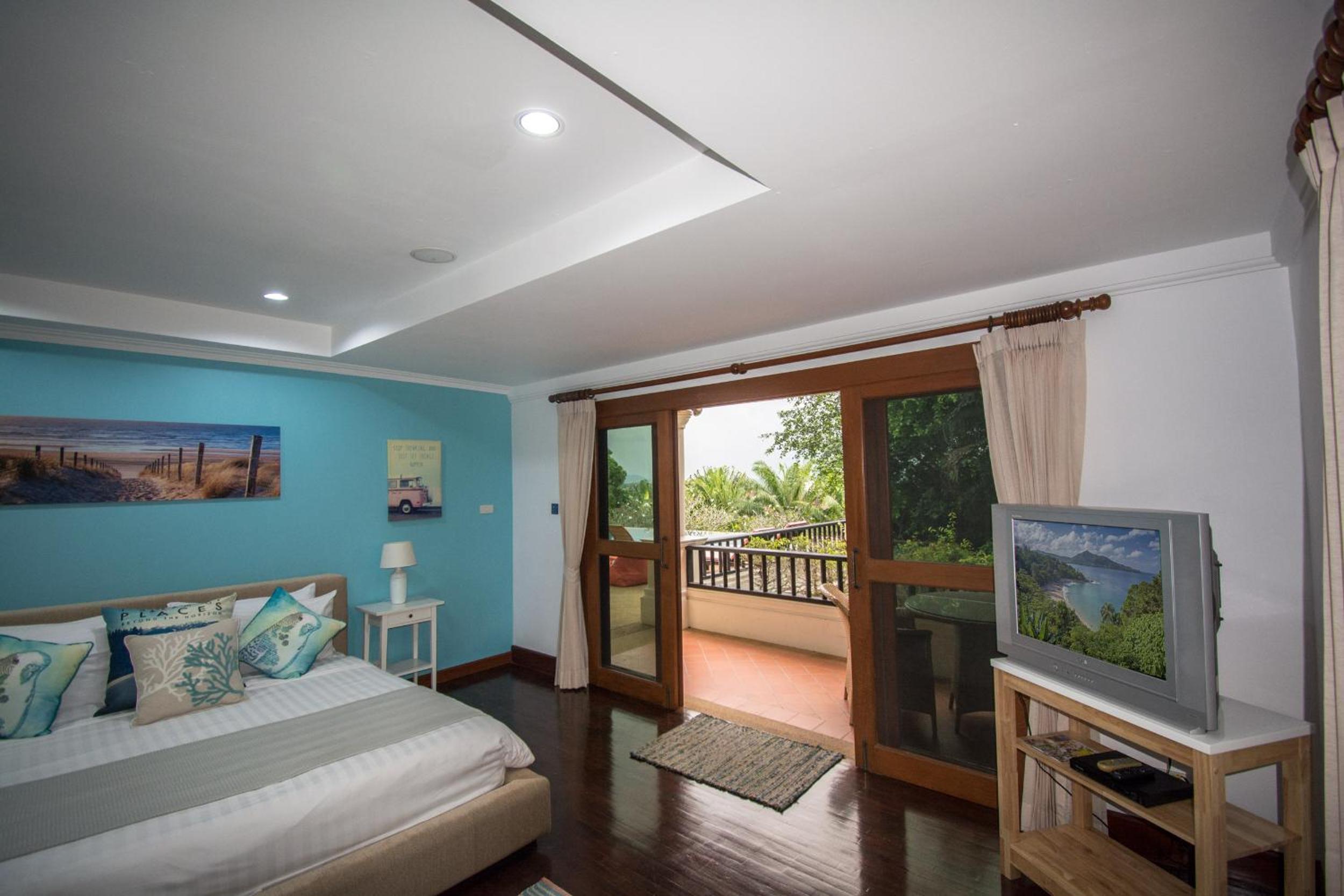 6 Bedroom Villa with Private Pool photo 1