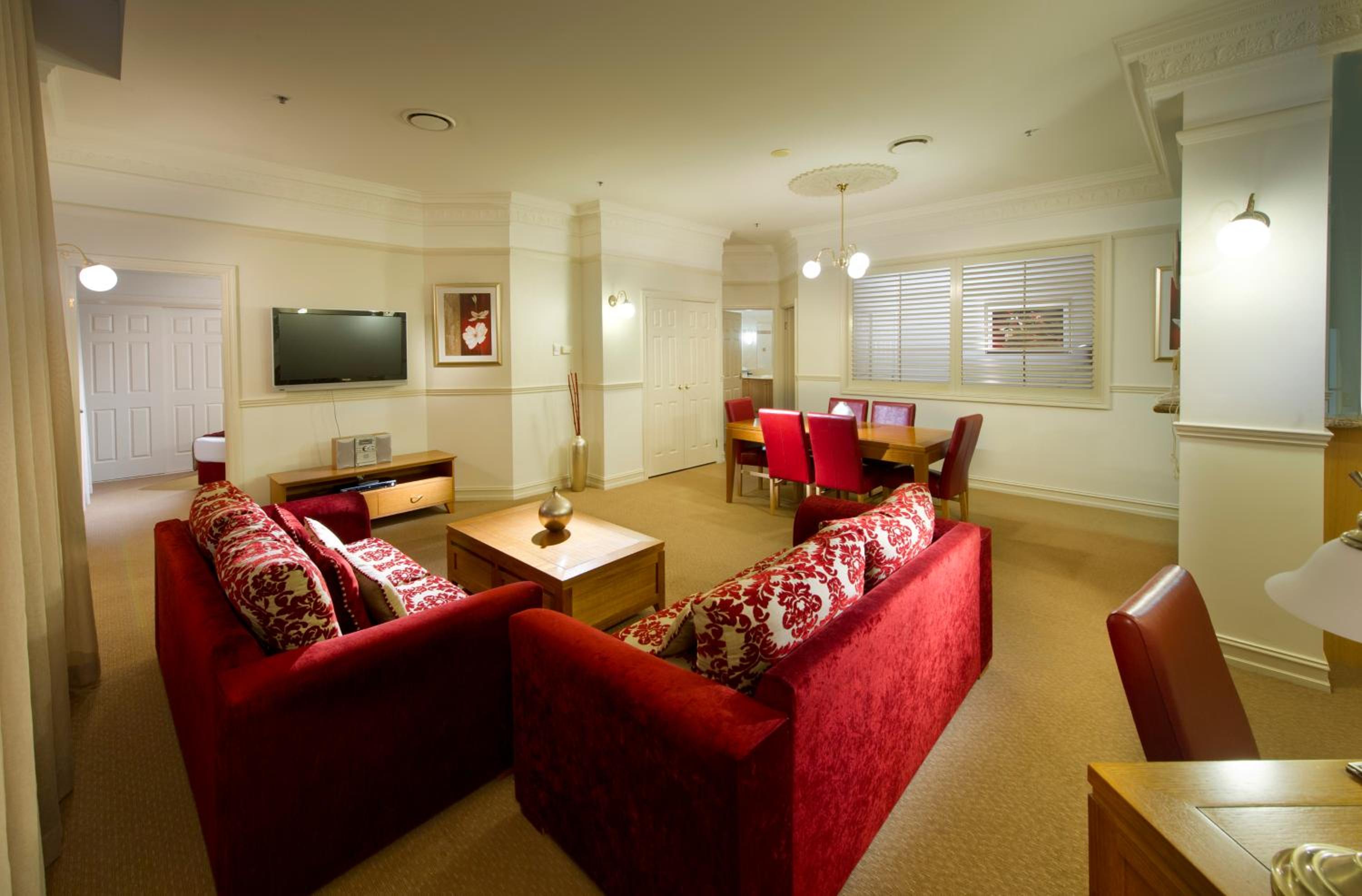 Sub-Penthouse Apartment - Photo 11