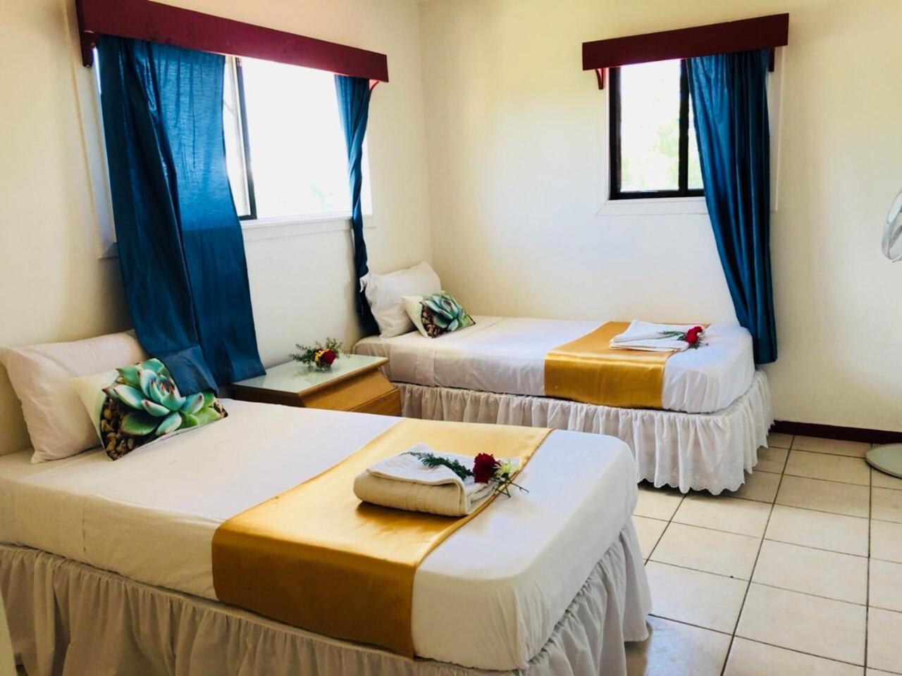 Standard Twin Room with Shared Bathroom photo 3