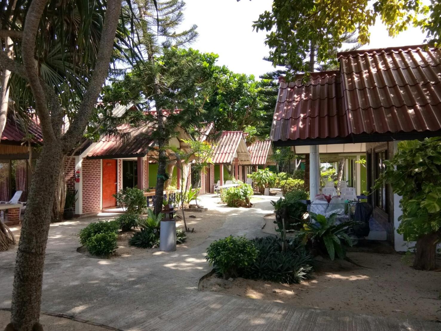 Bungalow With Fan photo 2