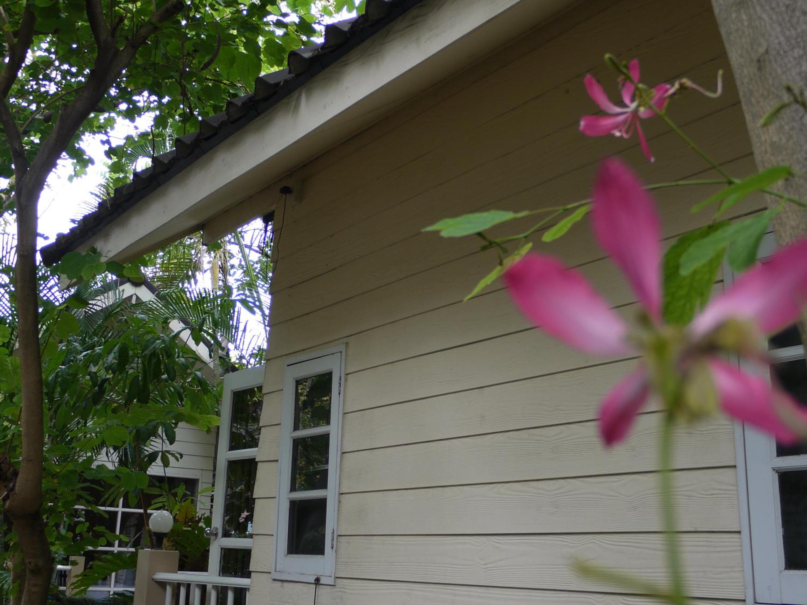 Cottage with Garden View - Photo 37
