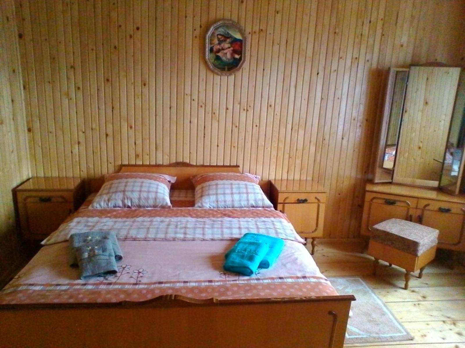 Double or Twin Room with Mountain View photo 2