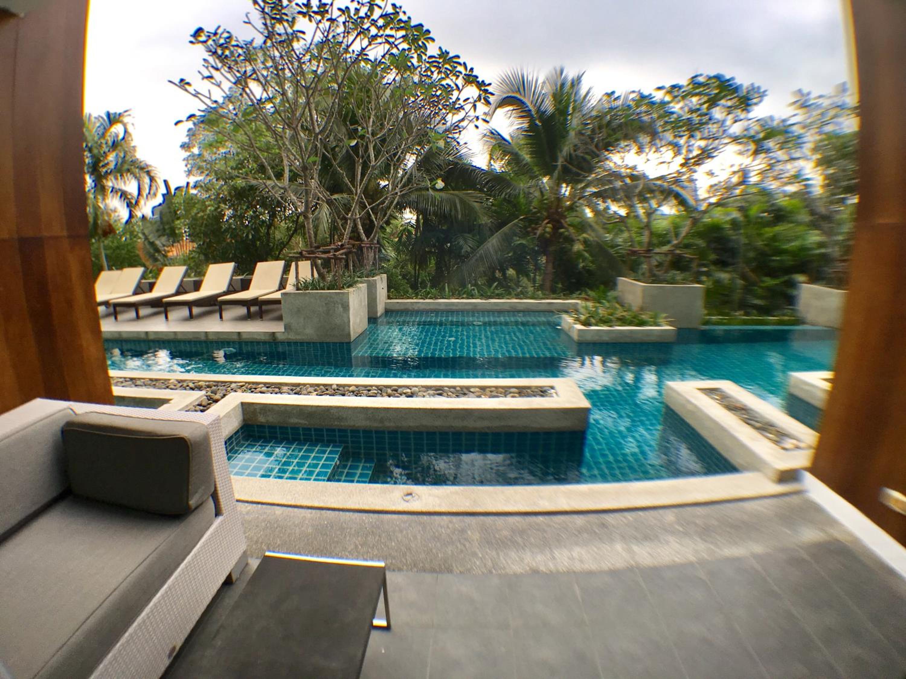 Deluxe Double Room with Pool Access - Photo 18
