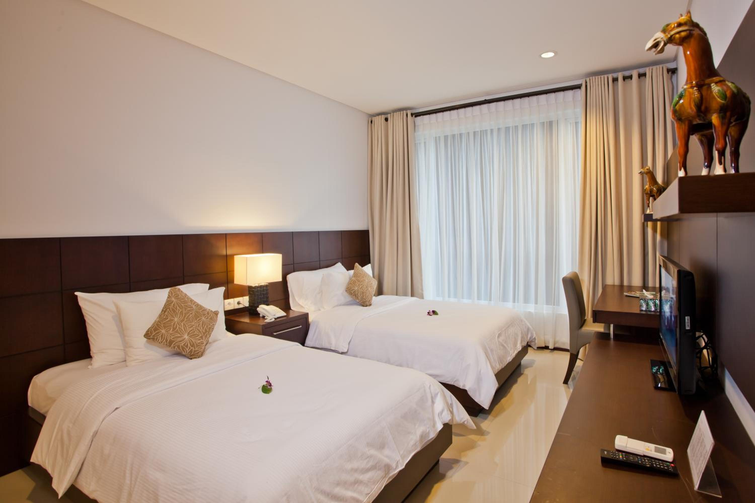 Royal Three-Bedroom Villa with Private Pool - Photo 6