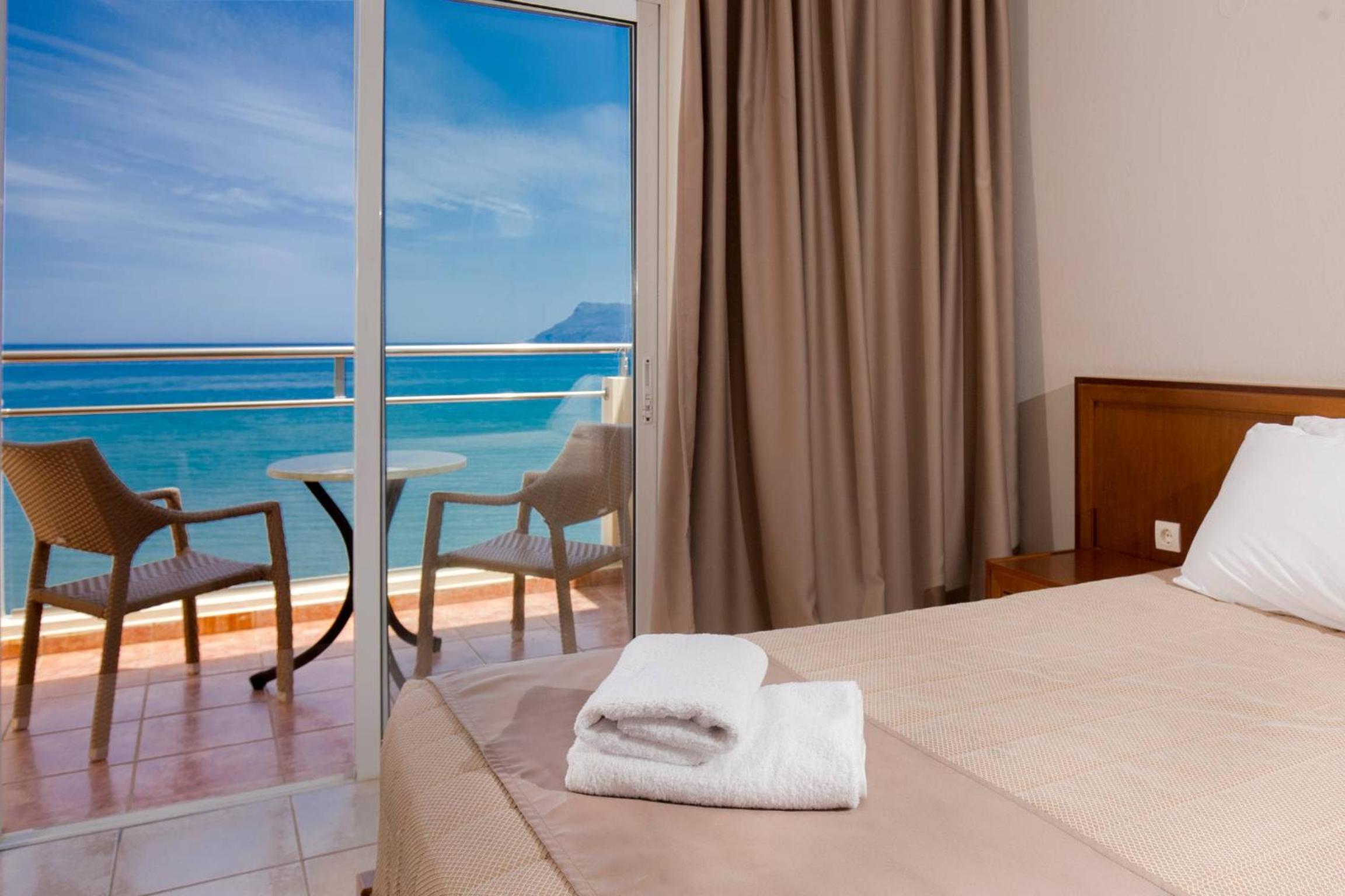 Standard Room | Front Sea View - Photo 8
