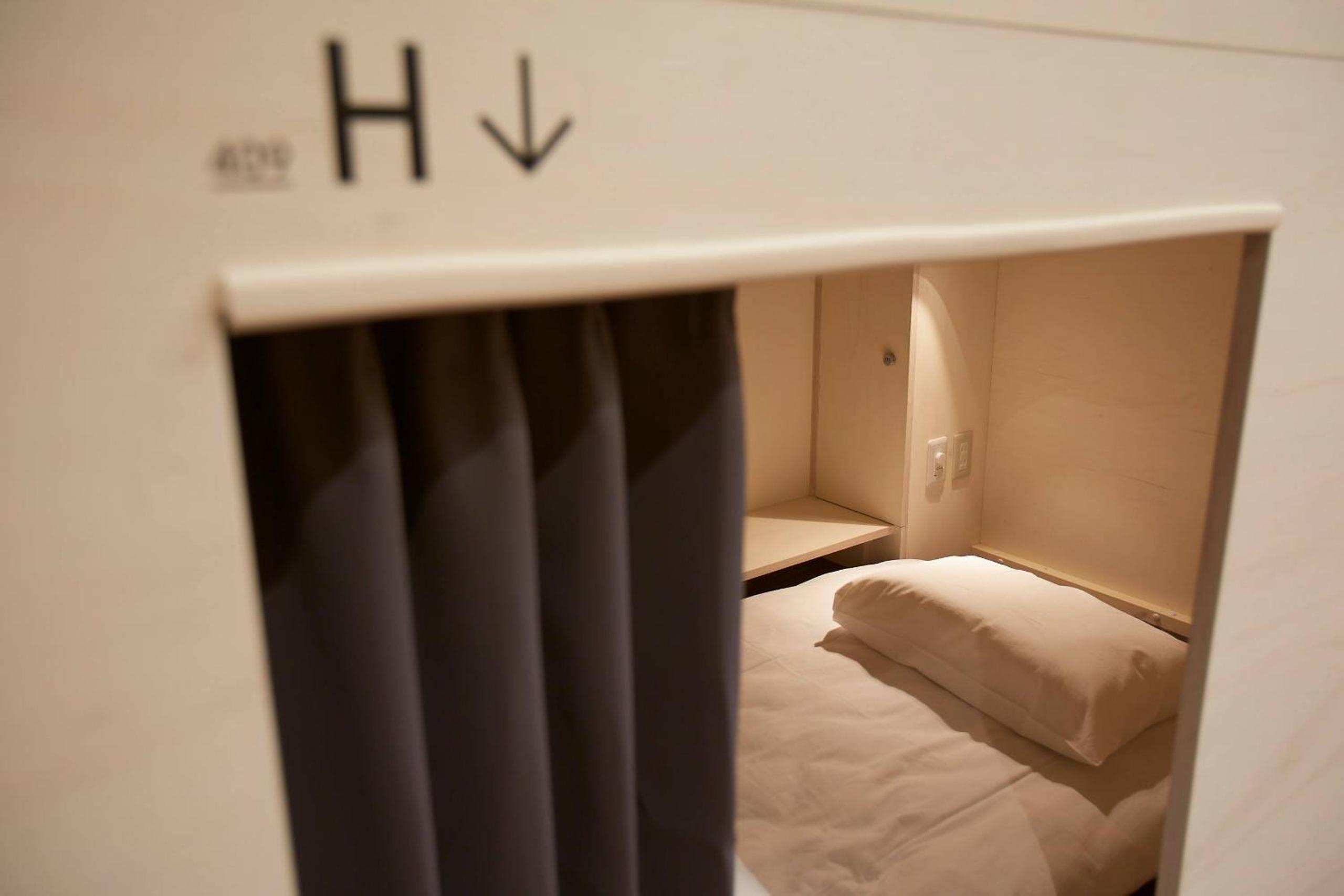 Bed in 8-Bed Mixed Dormitory Room photo 3