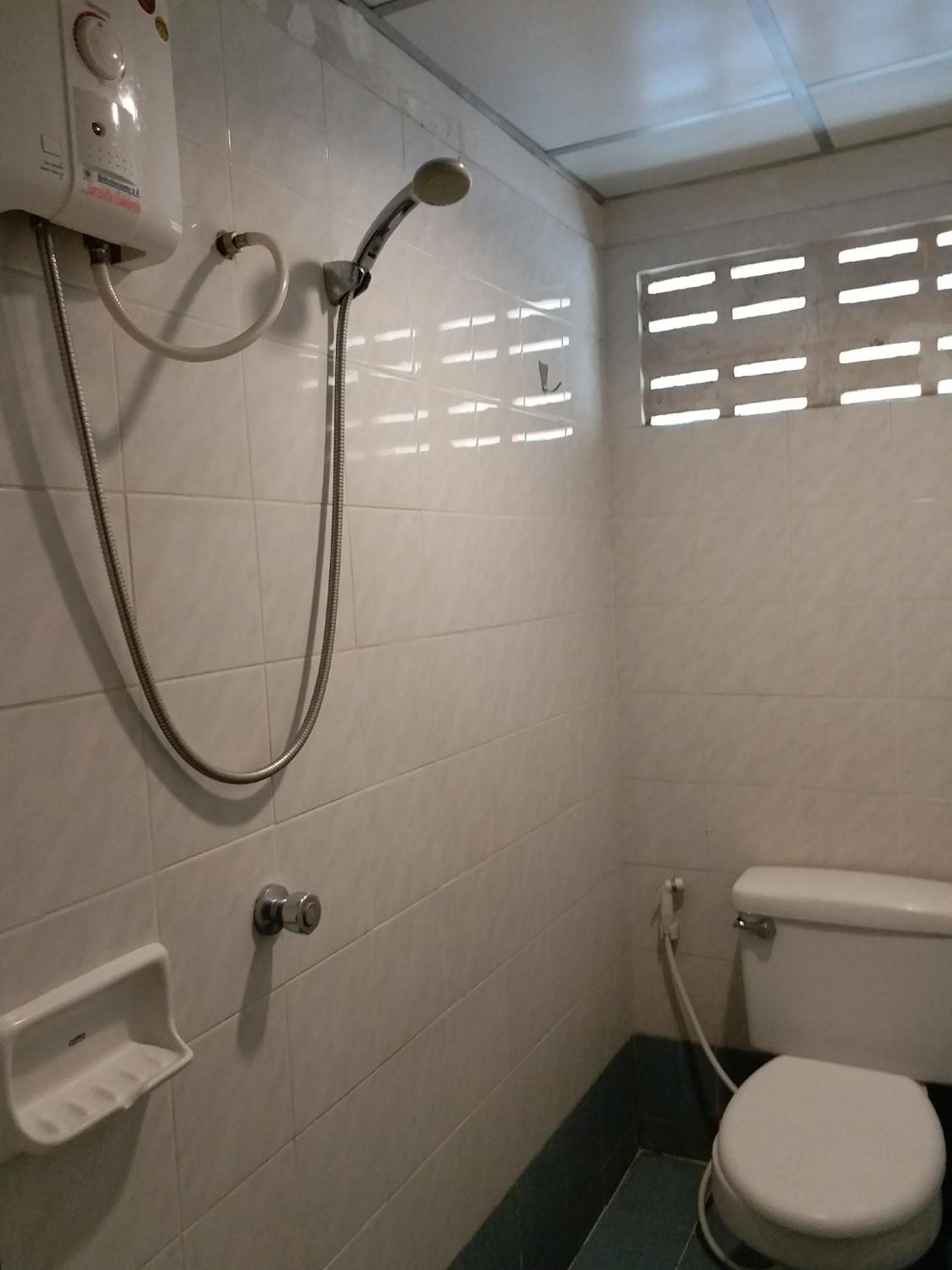 Budget Double Room with Shared Bathroom photo 3
