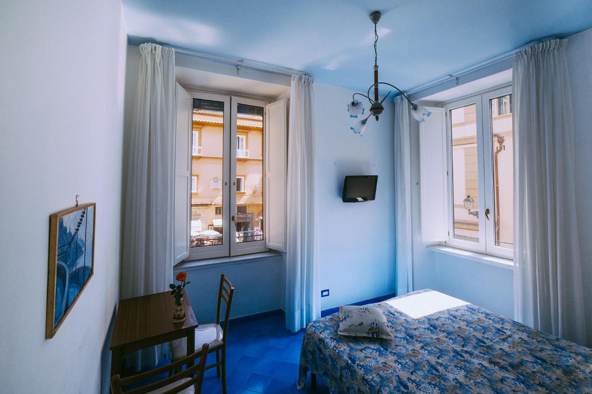 Double or Twin Room with View - Photo 16