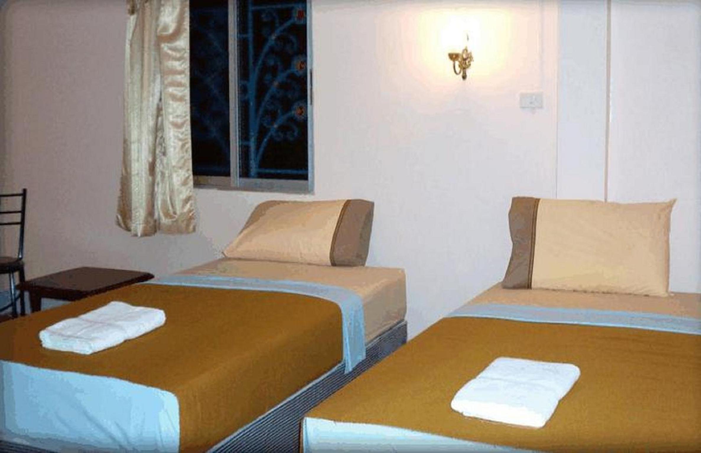 Standard Quadruple Room with Fan photo 1