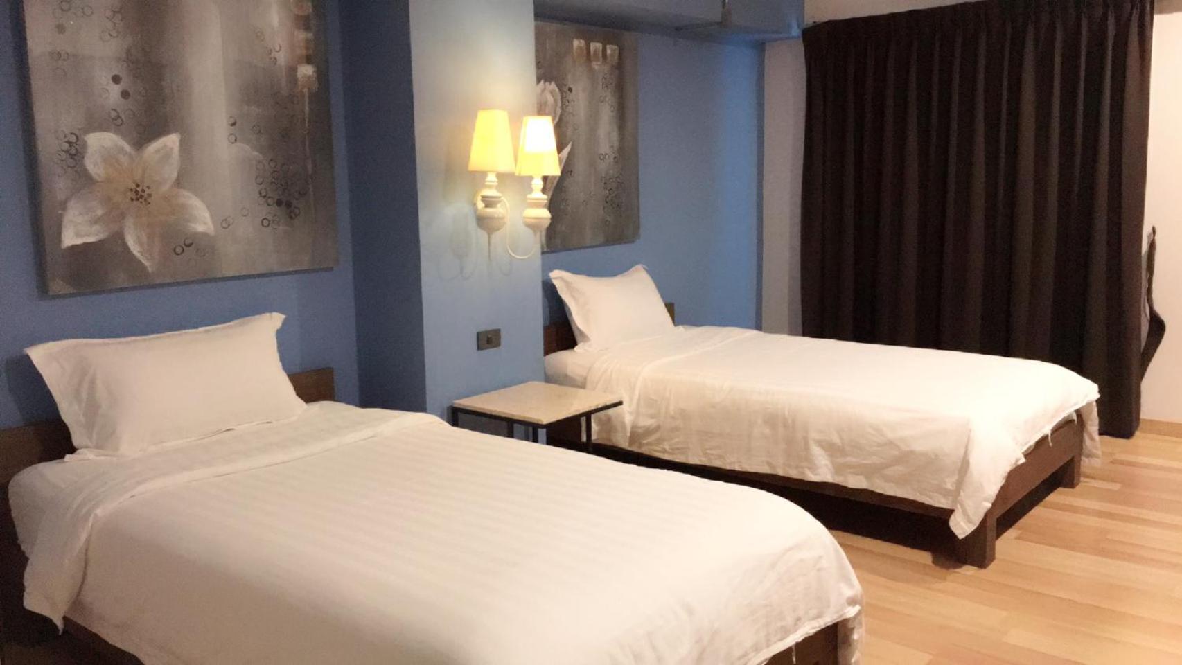 Deluxe Twin Room - Photo 6