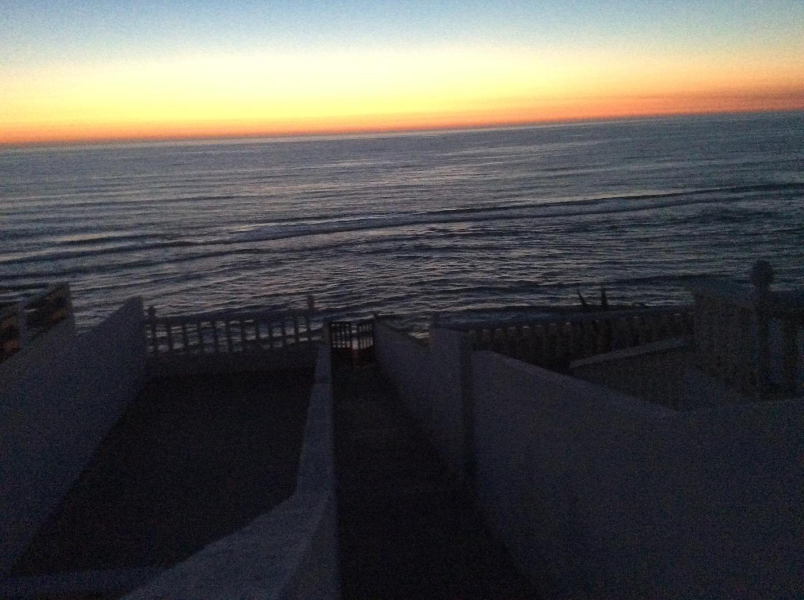 Apartment with Sea View - Photo 3