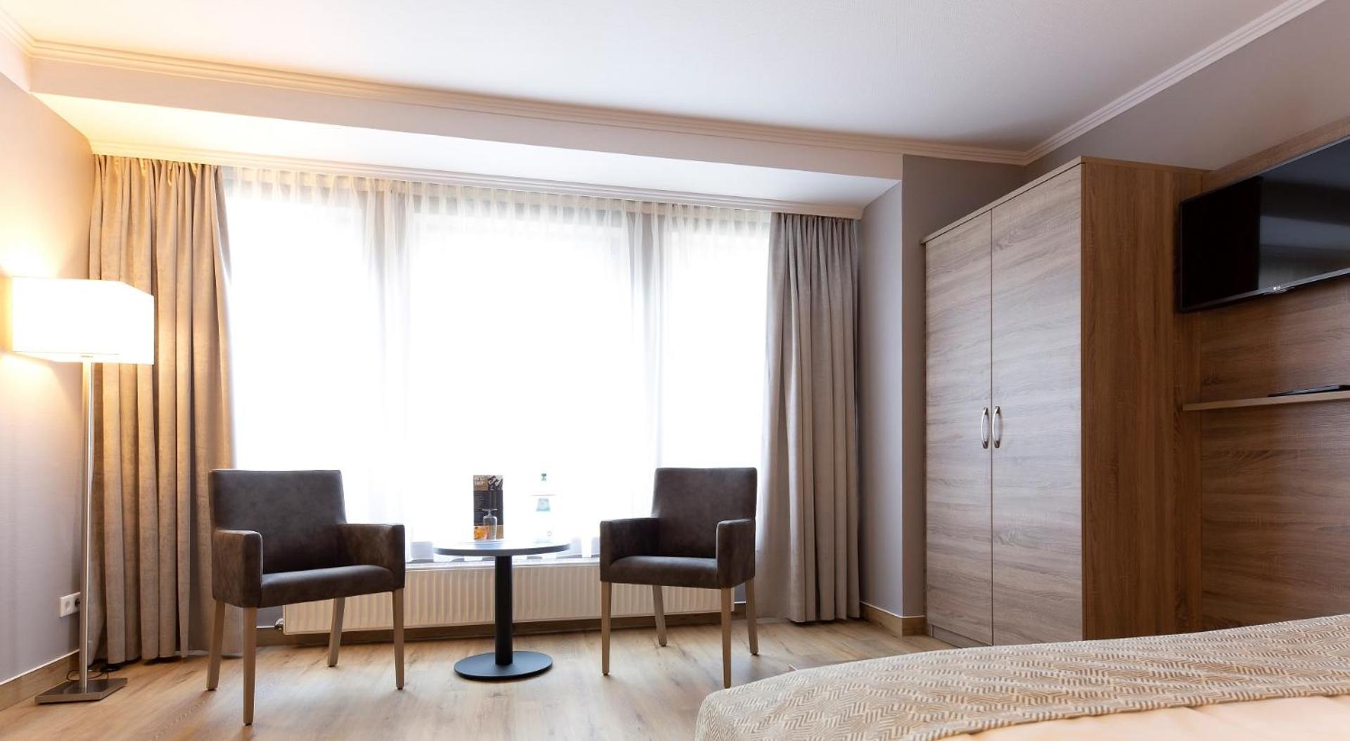 Privilege Twin Room - Photo 2