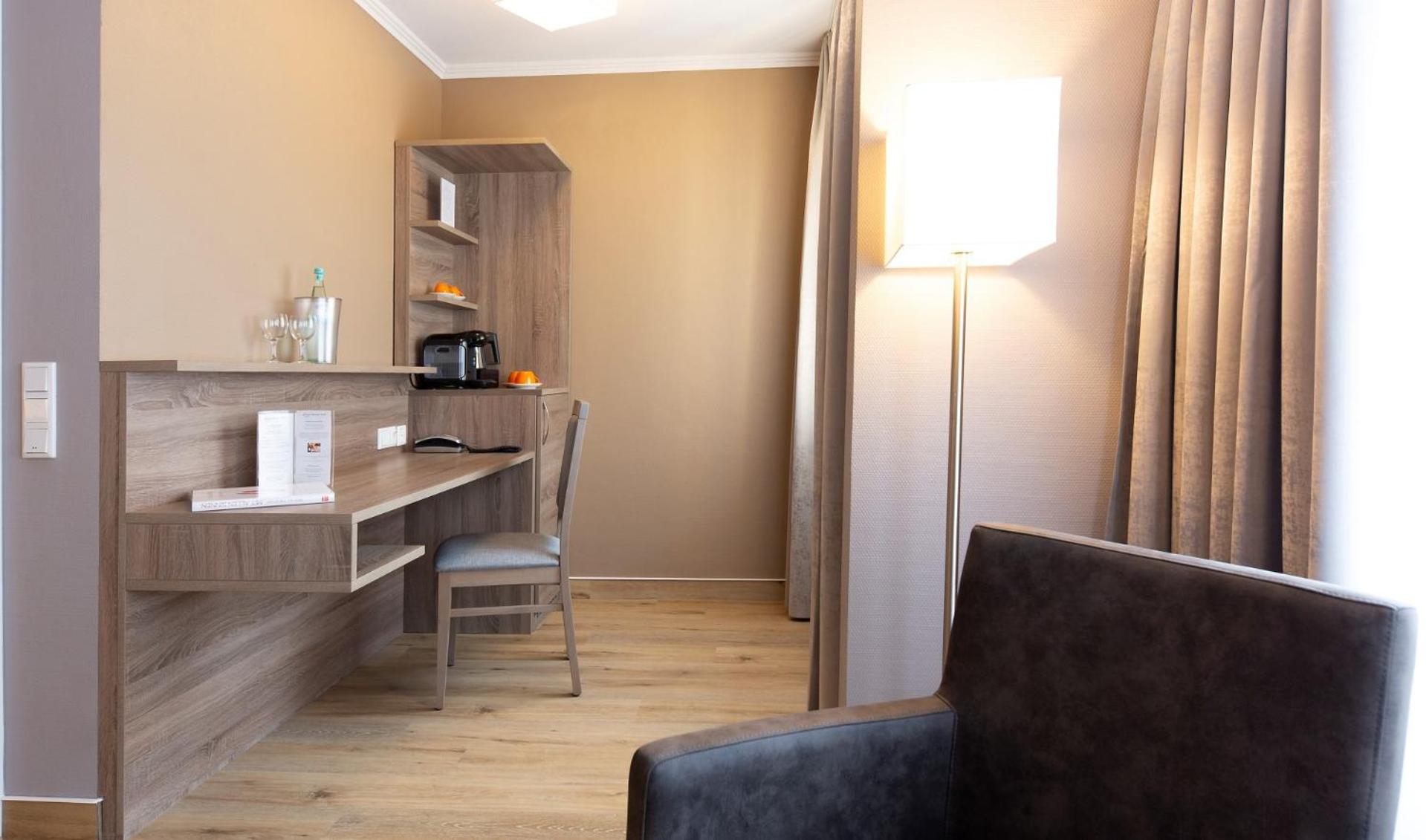 Privilege Twin Room - Photo 18