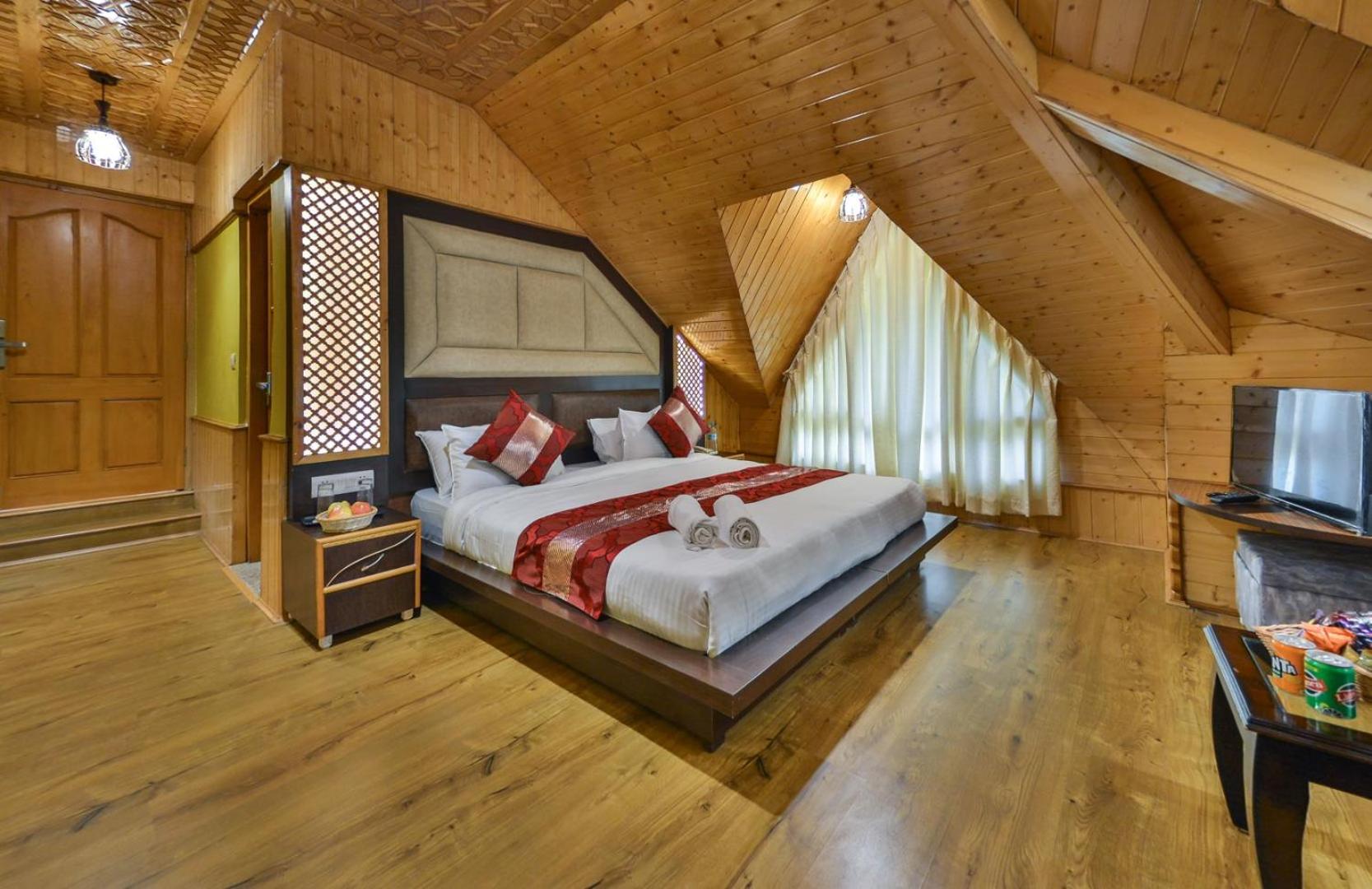 Deluxe Double Room photo 3